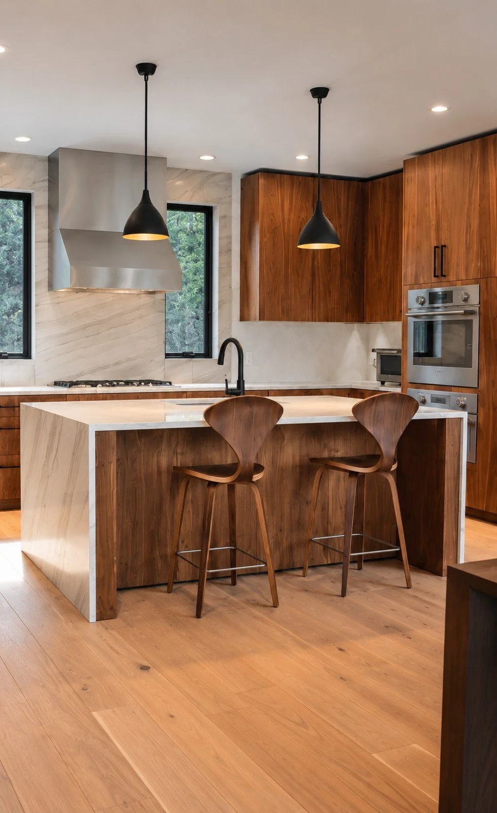 lakehouse_modern_kitchen_hardwood_flooring.jpg