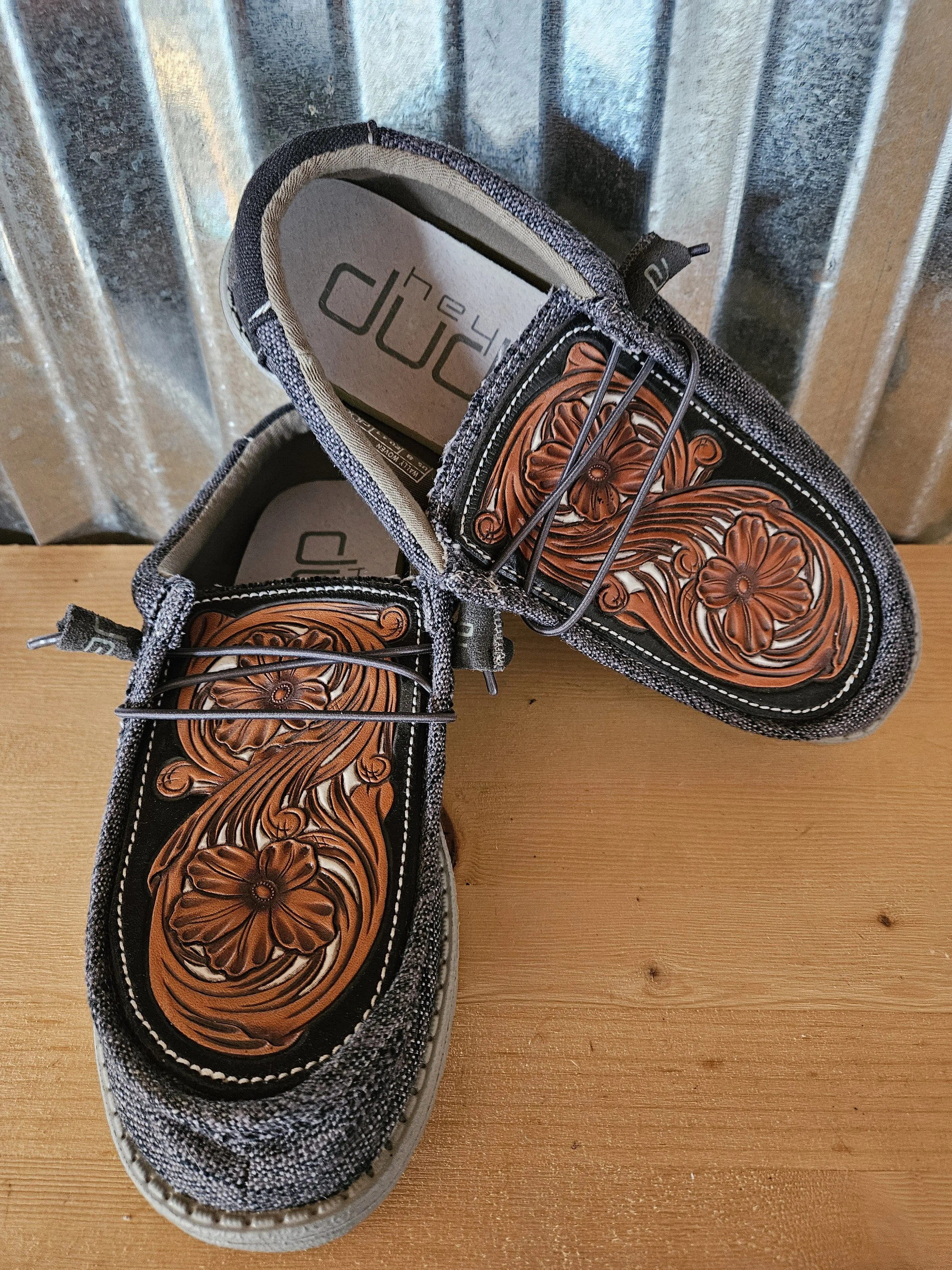 Floral and Black Hey Dudes Men's 8