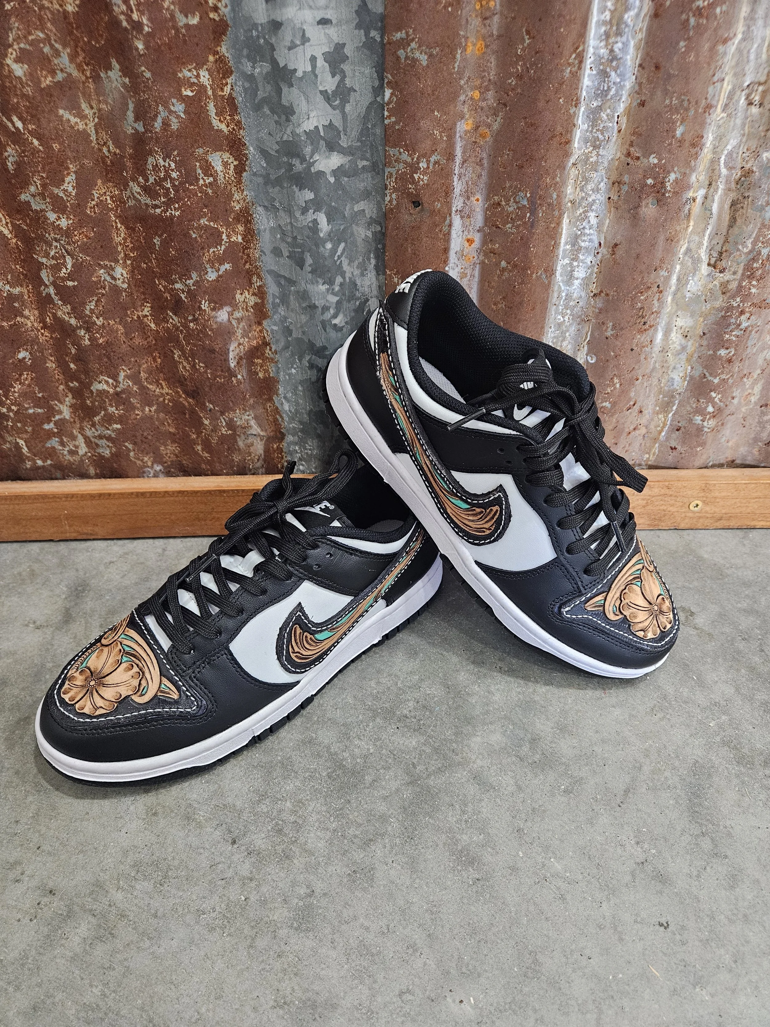 Black Nike Dunks Women's 8