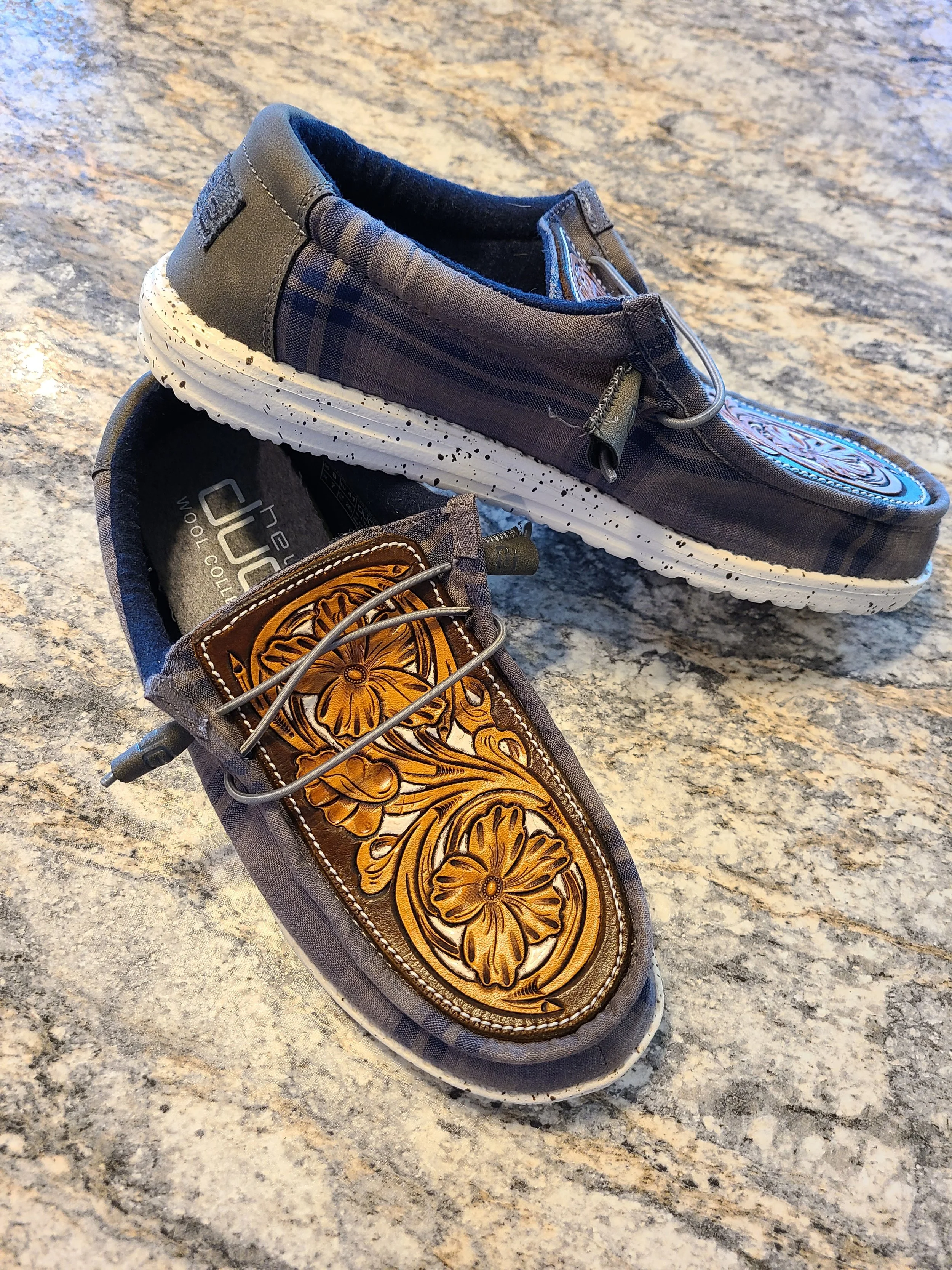 Floral and Plaid Hey Dudes Men's 8