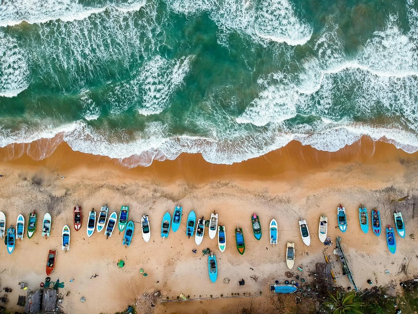 Arugam Bay is a dream for surfers and beach lovers alike. Whether you&rsquo;re catching sunrise surf sessions, sipping fresh coconut water at a beach caf&eacute;, or exploring the hidden lagoons and wildlife nearby, this coastal haven captures the tr