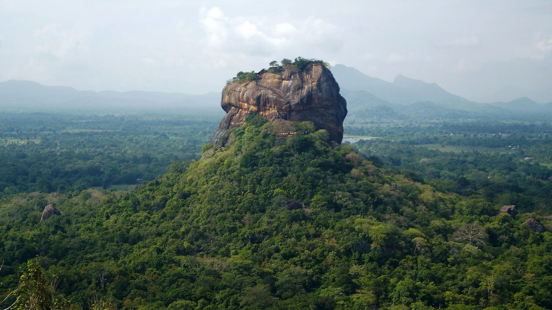sigiriya-5279425_1920.jpg