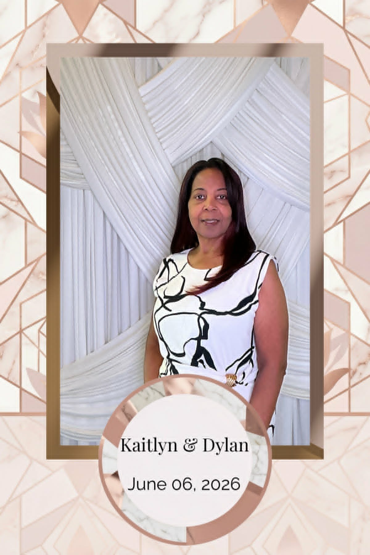 Summer wedding in Pasco county open air photobooth and event planning by Faith in Focus photobooth. 