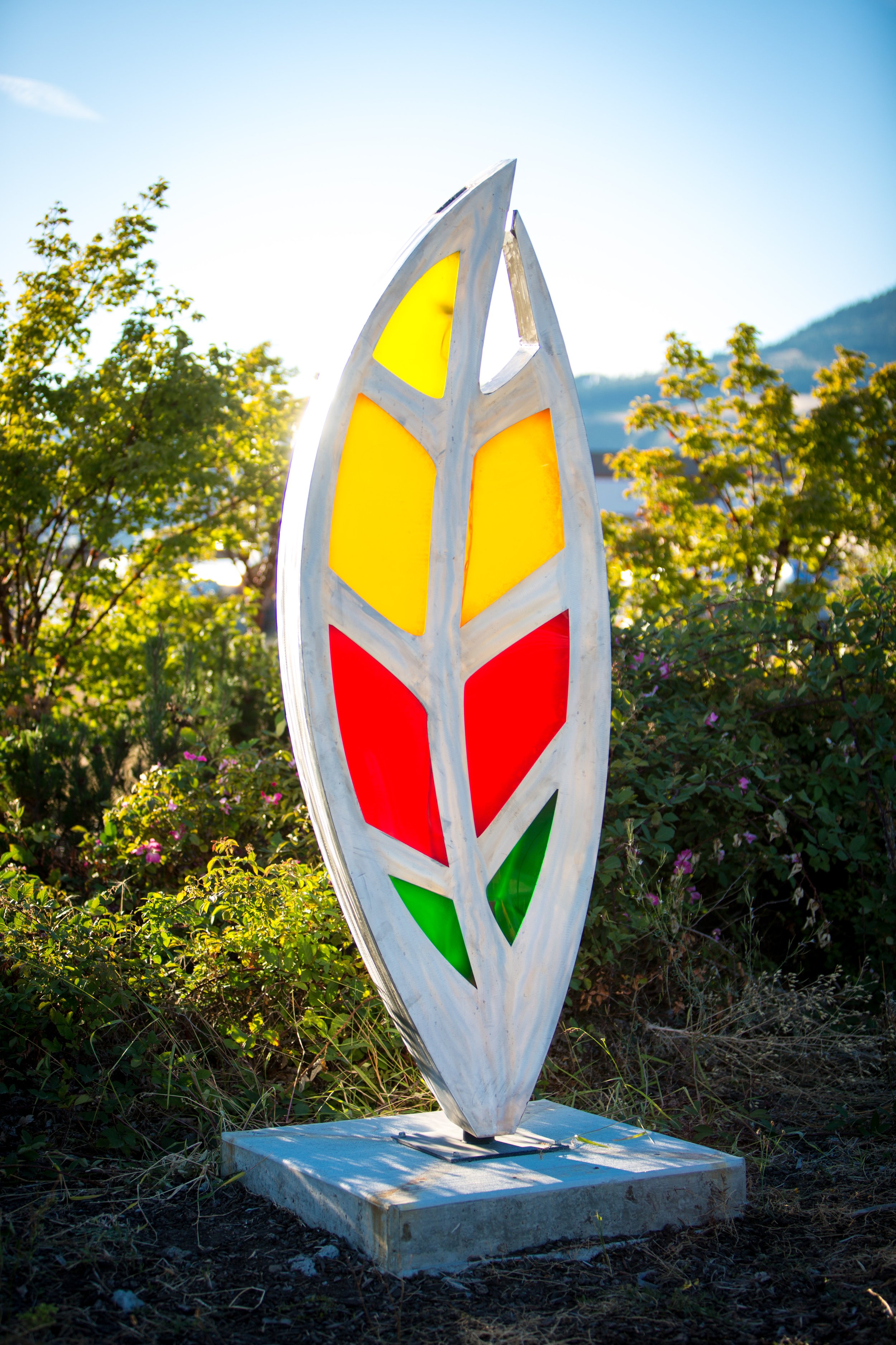 Aspen
Stainless steel and 25 years acrylic panels 
8' x 30" x 1"
price available upon request