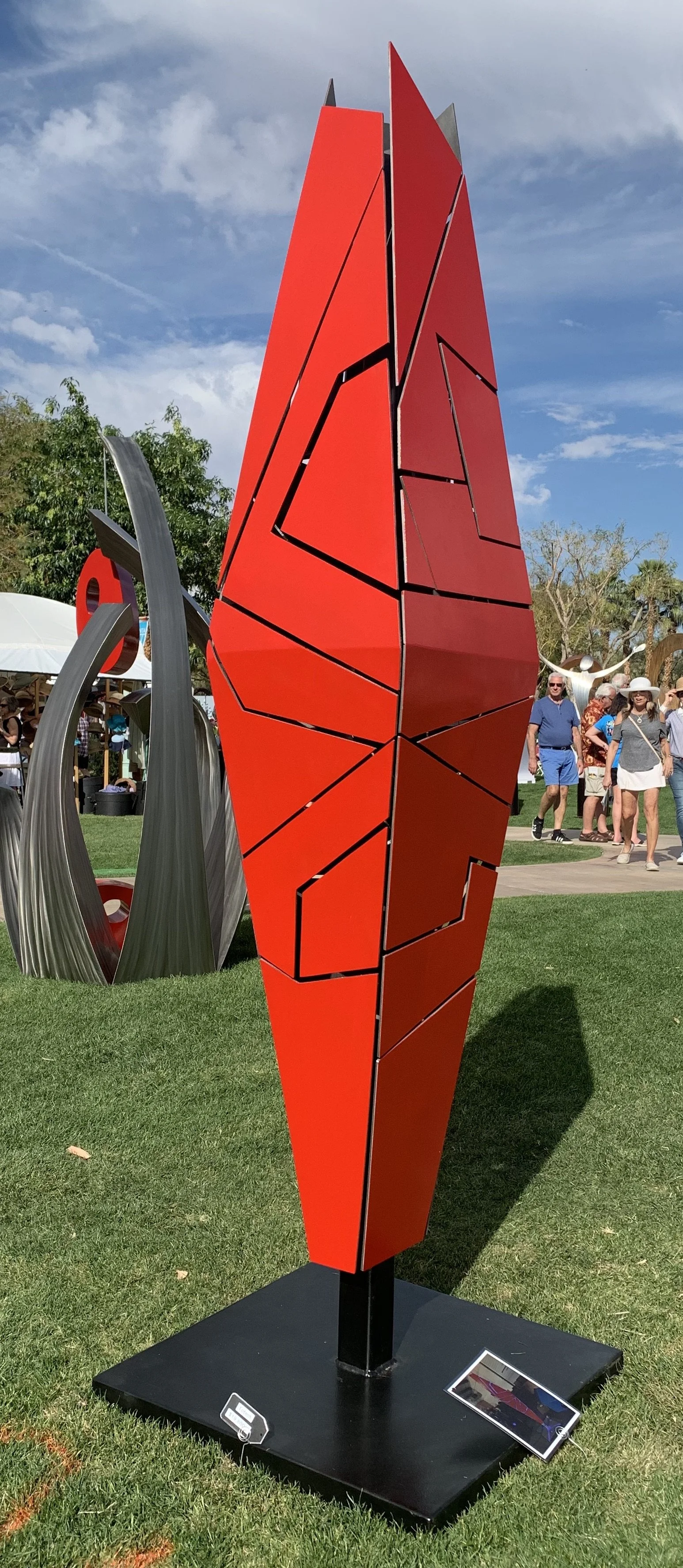 Totem
Mild steel
7' x 20"
price available upon request