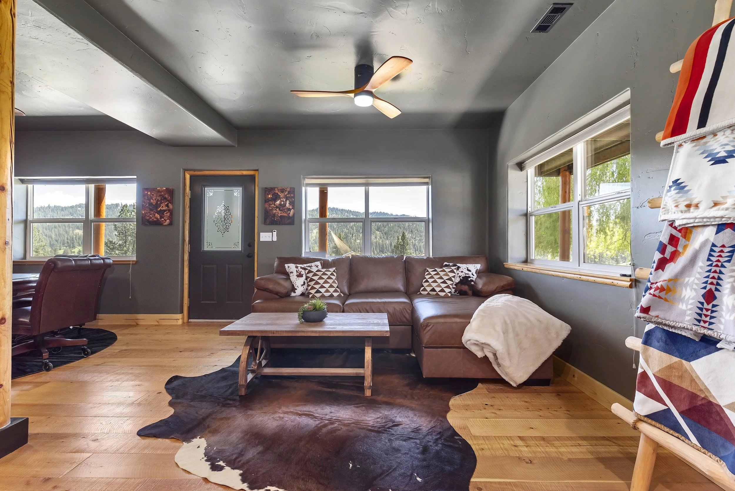 46-15 Village Ln - Taryn Johnson_046.jpg