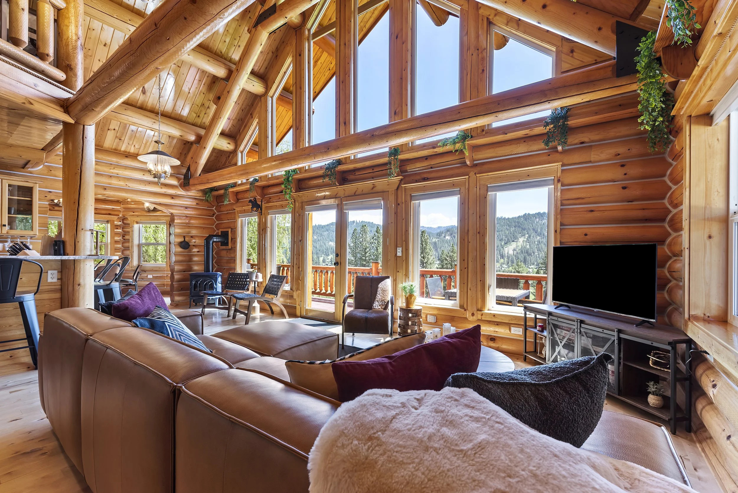 15-15 Village Ln - Taryn Johnson_015.jpg