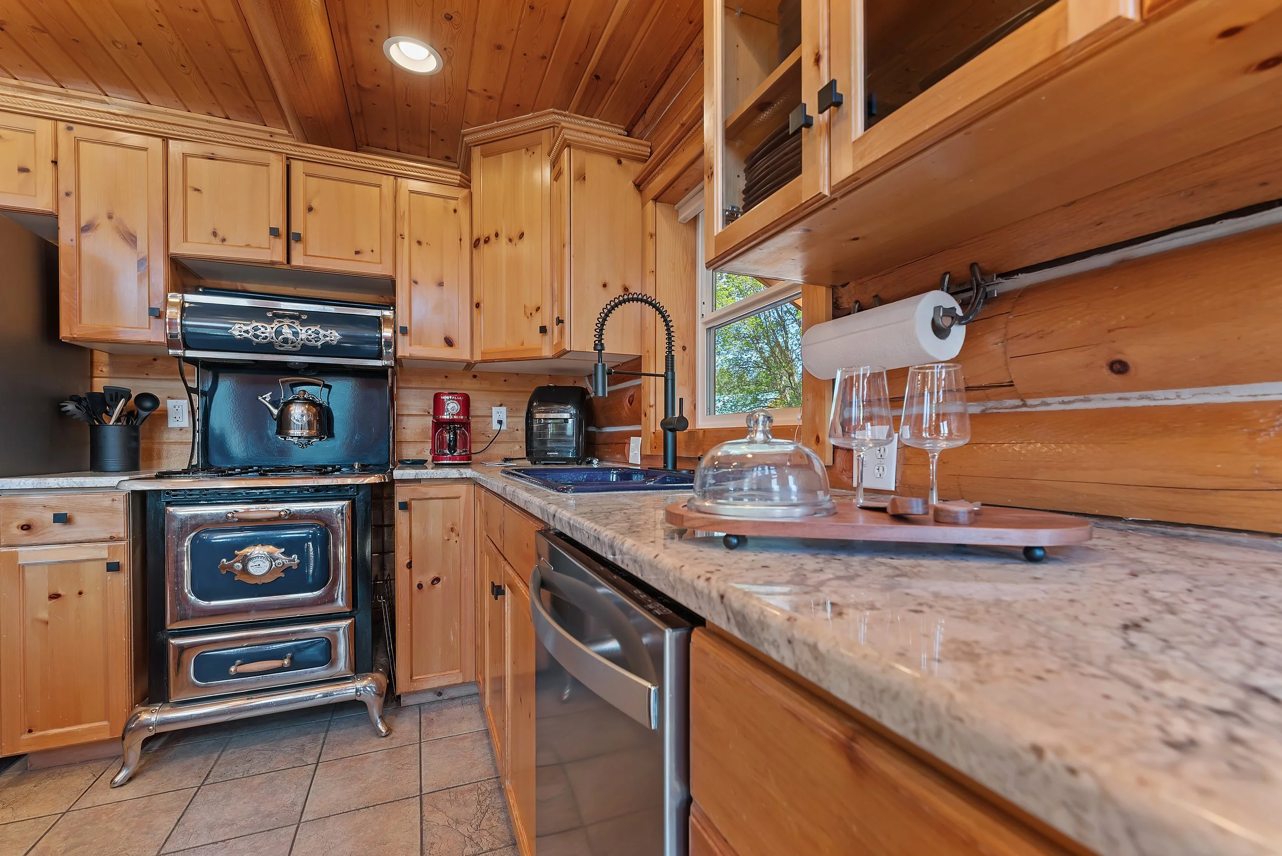 05-15 Village Ln_006.jpg