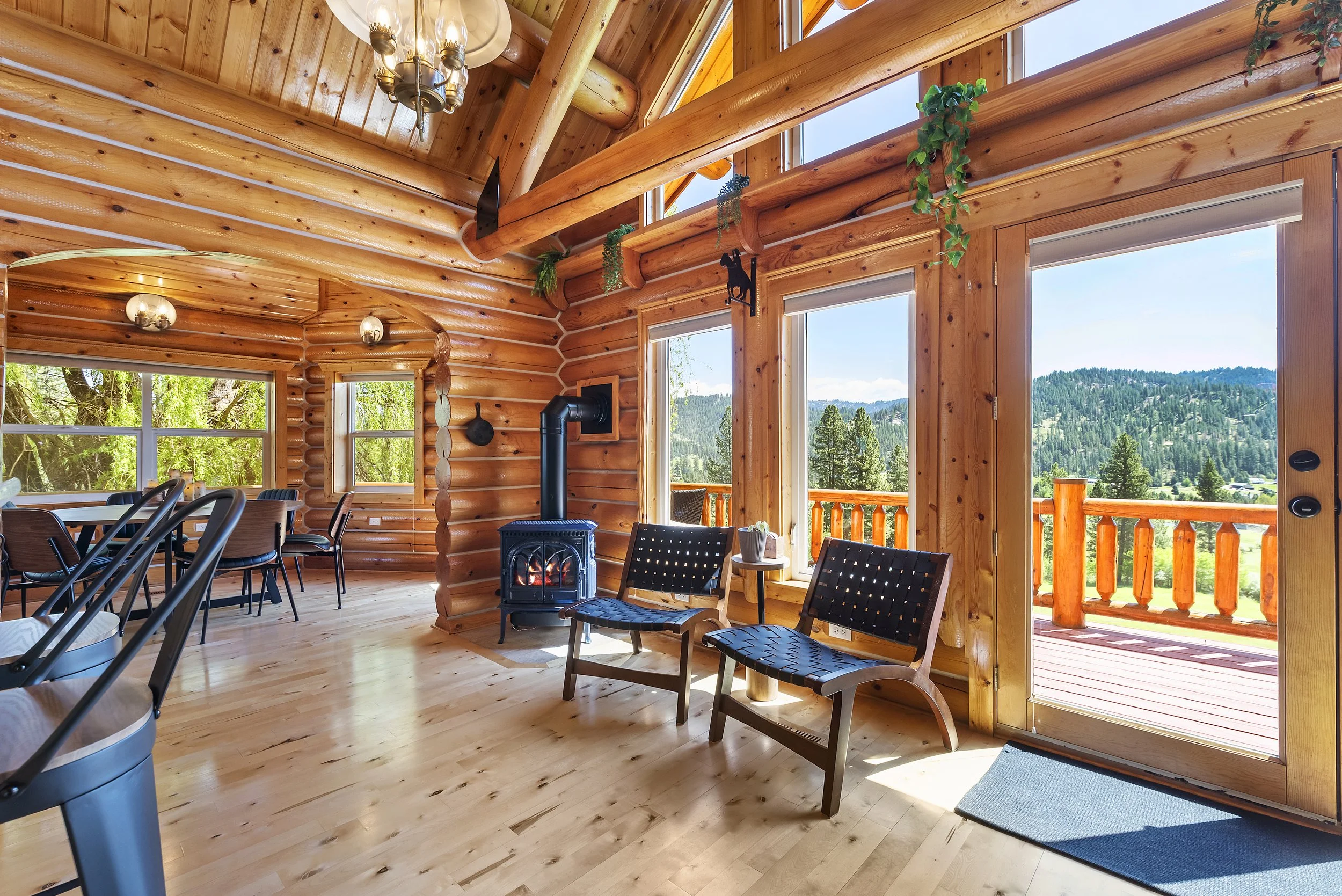 17-15 Village Ln - Taryn Johnson_017.jpg