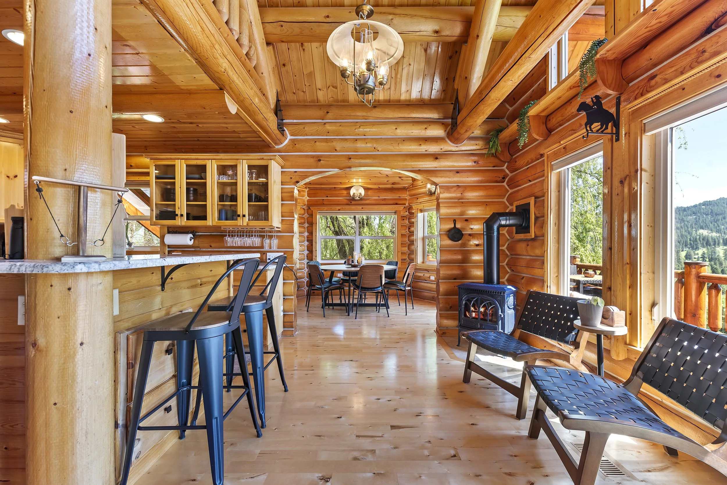 18-15 Village Ln - Taryn Johnson_018.jpg
