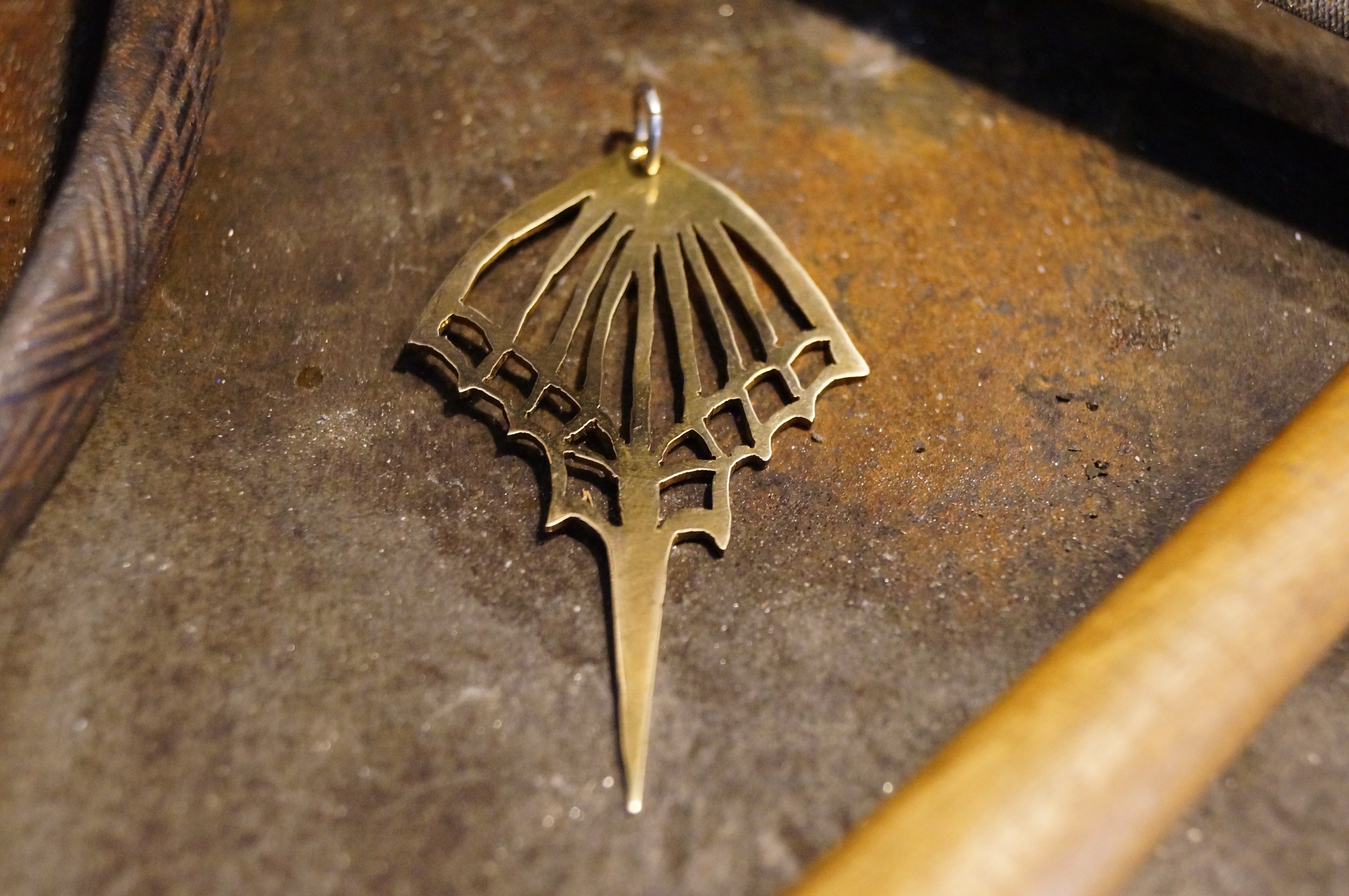 bronze wing2.JPG