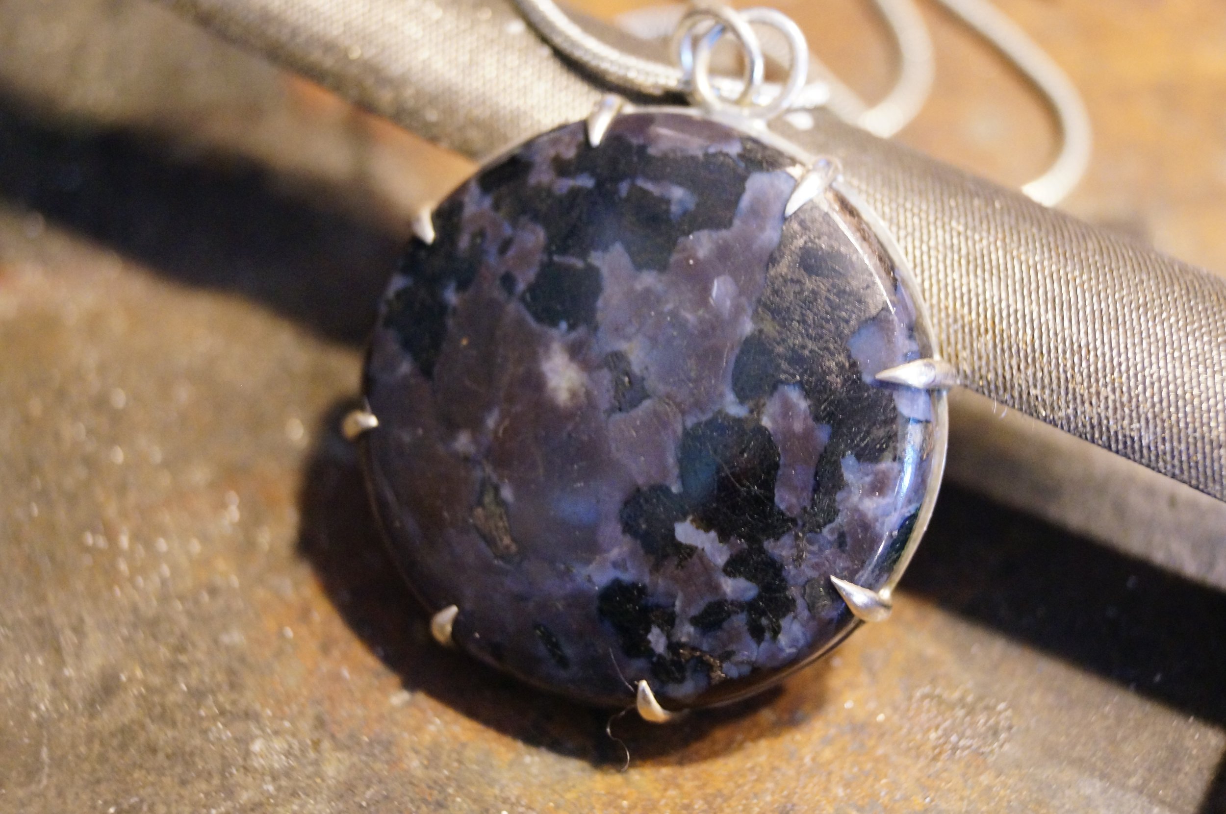 merlinite gabbro jasper claw setting4.JPG