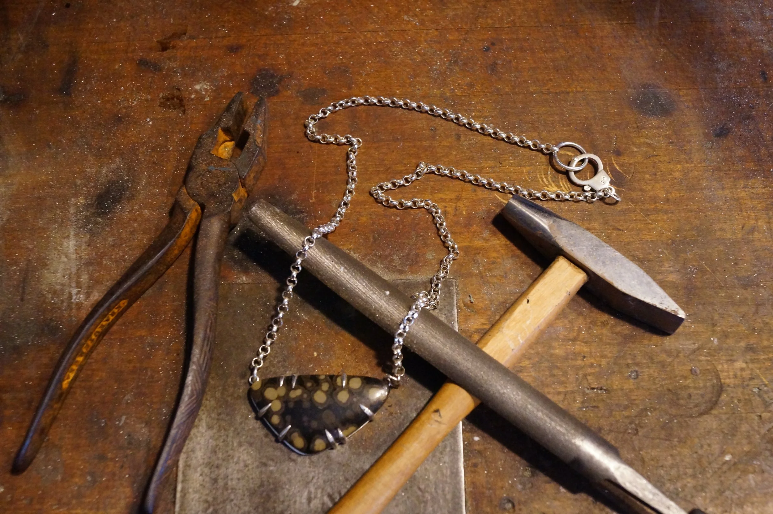 black-brown variolite claw settin with handcuff clasp1.JPG