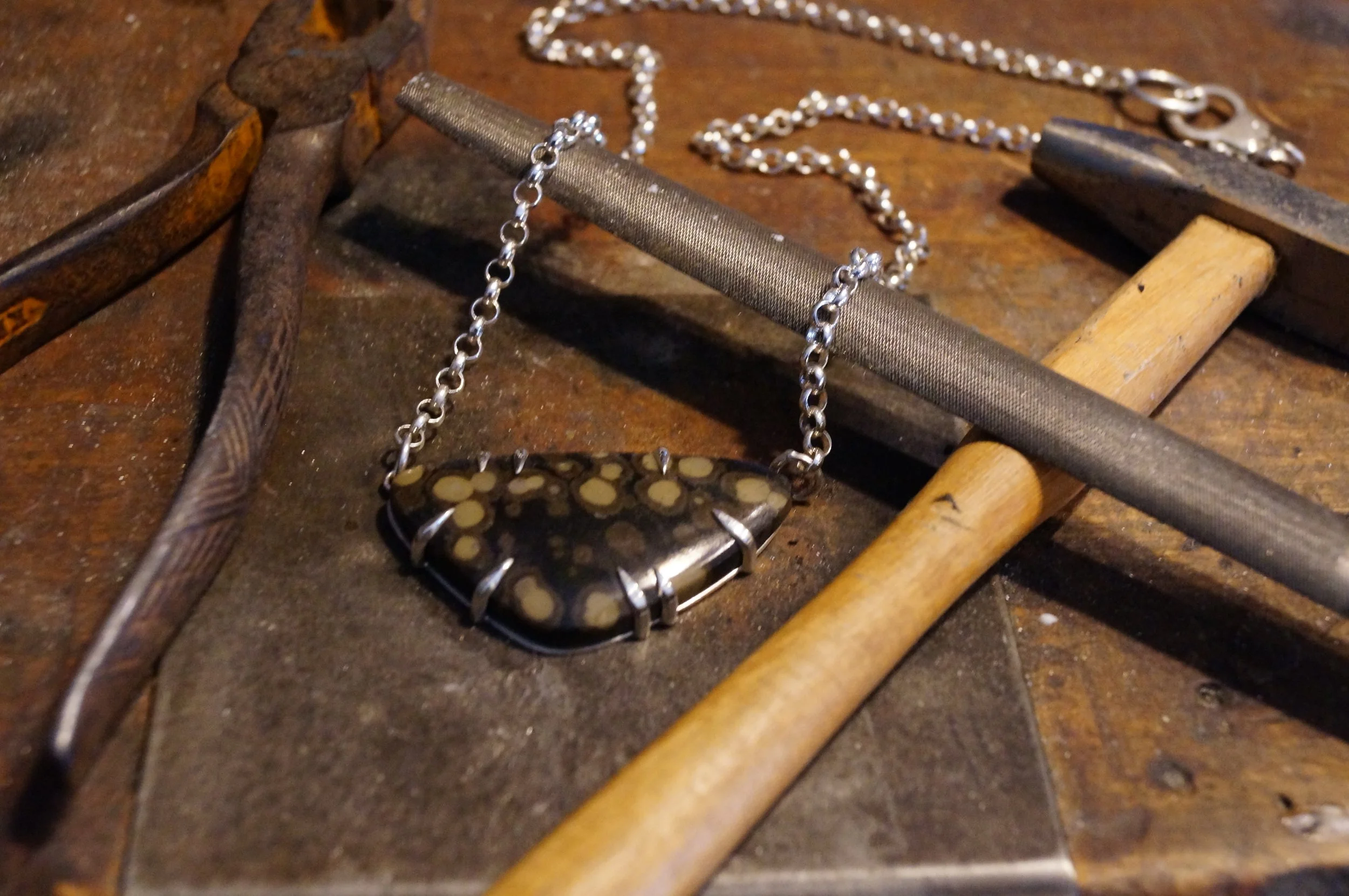 black-brown variolite claw settin with handcuff clasp5.JPG