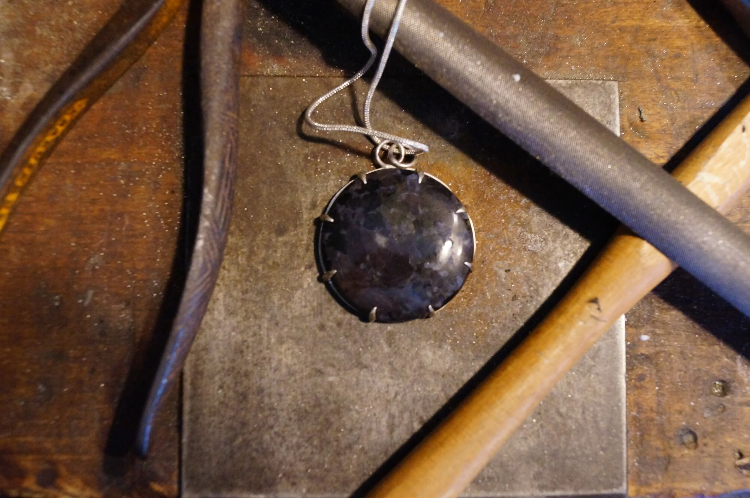 merlinite gabbro jasper claw setting8.JPG