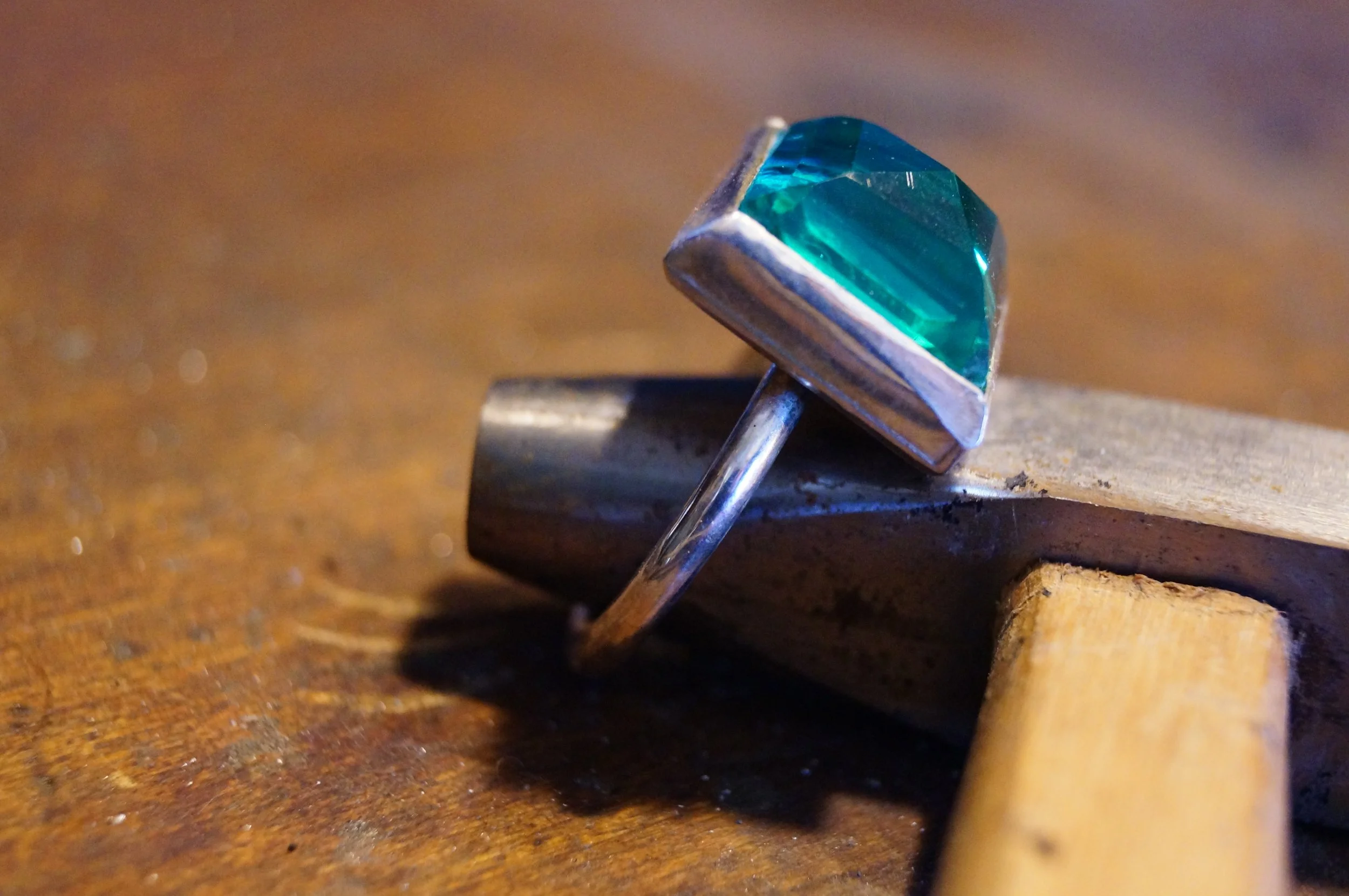 blue glass ring3.JPG