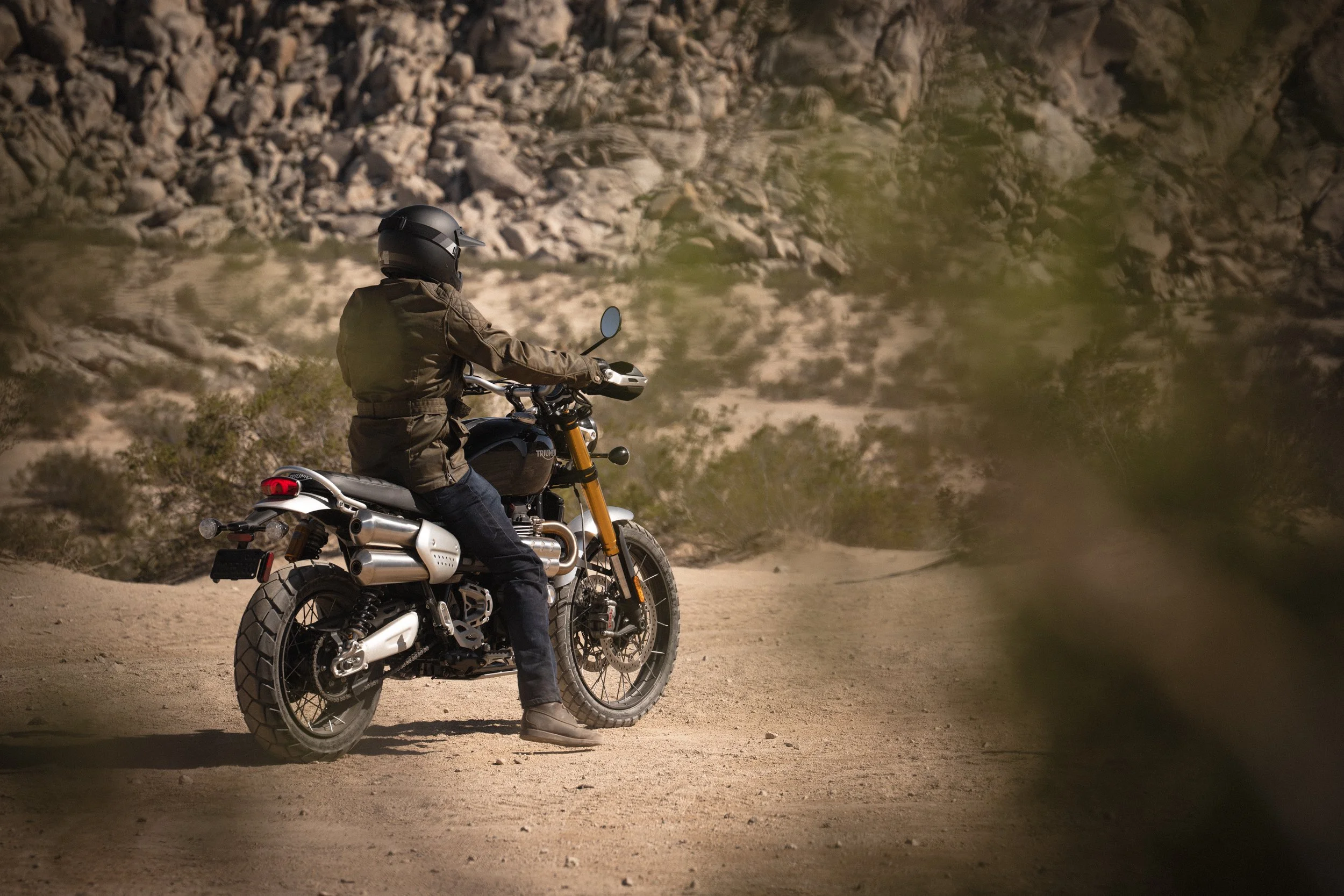SCRAMBLER_1200_JW_LIFESTYLE_461.jpg
