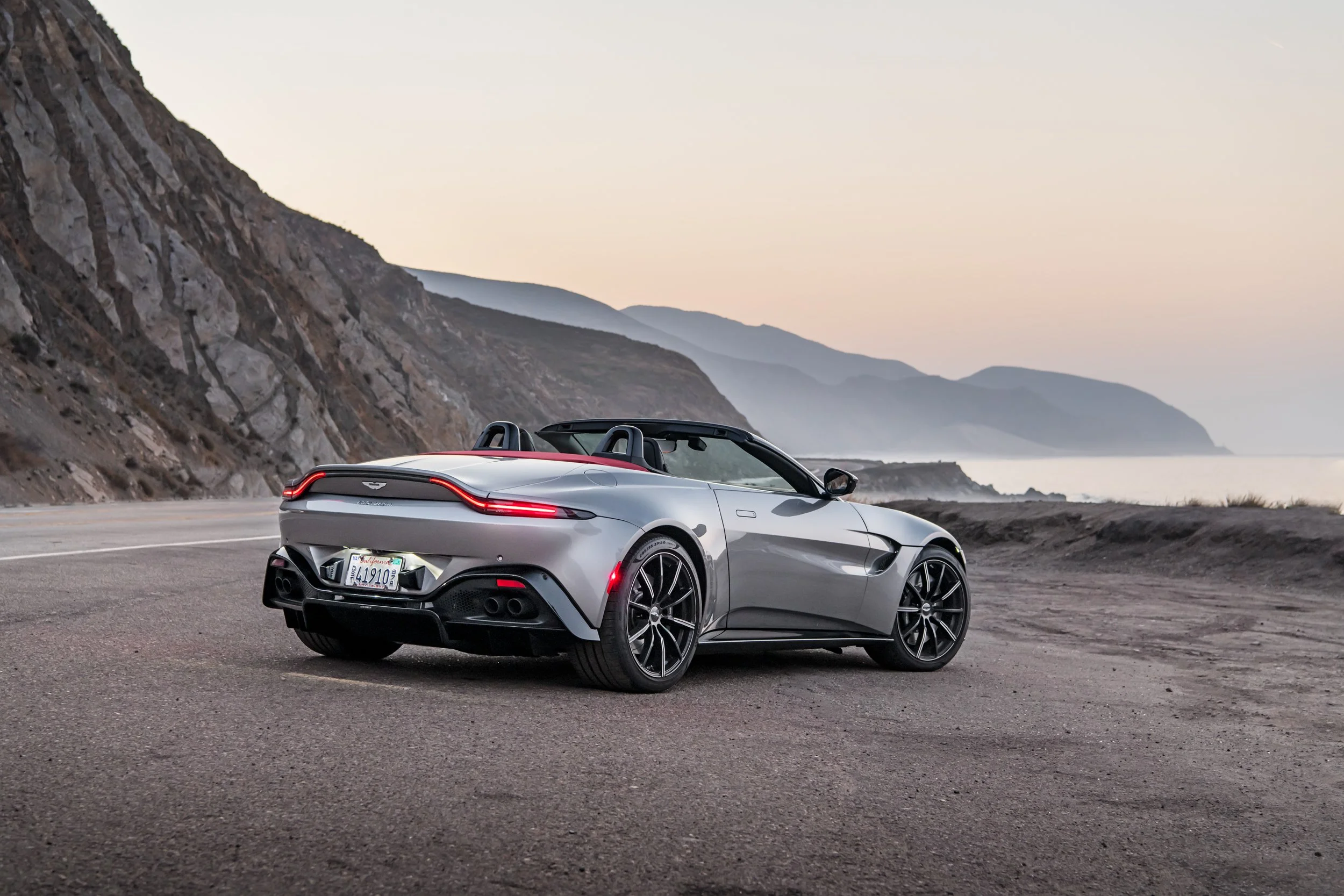 ASTON MARTIN VANTAGE