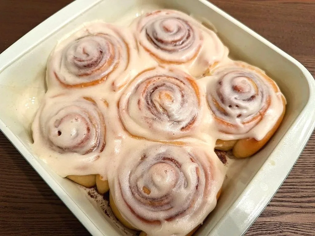 Soft &amp; Fluffy Cinnamon Rolls
