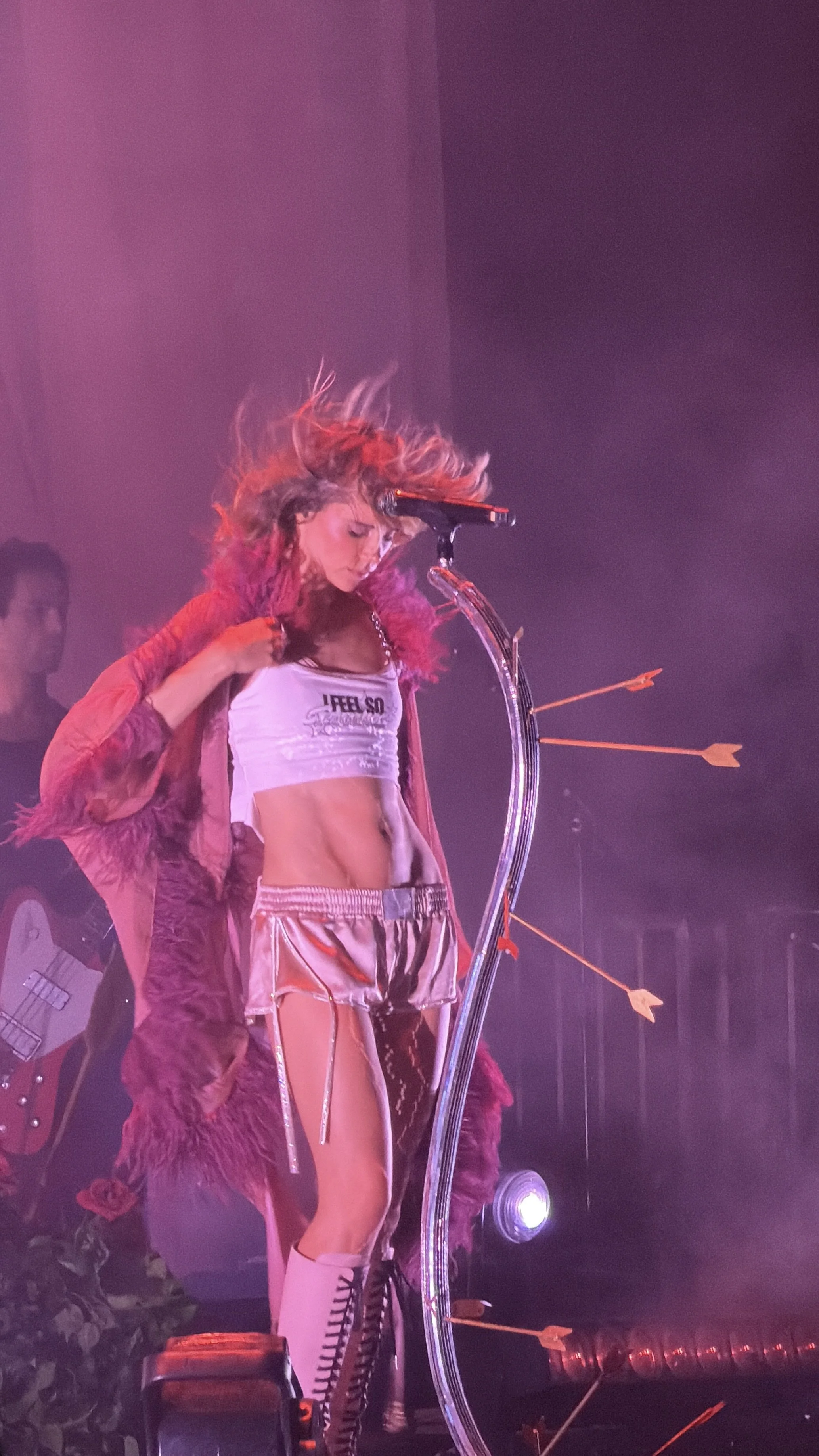 Suki Waterhouse Concert Review