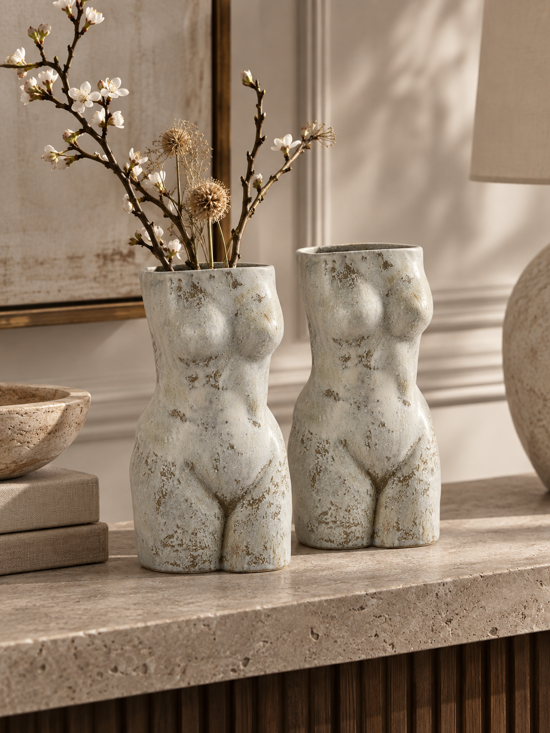 Anora vase x ricardojposada.png