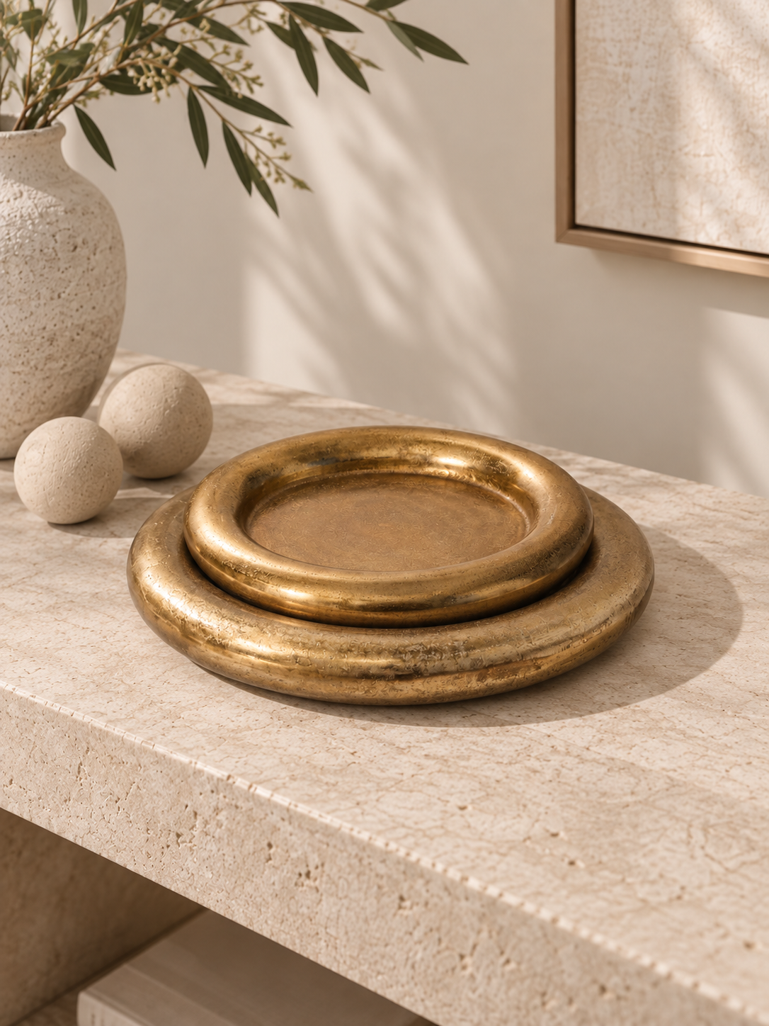 golden trays round stacked.png