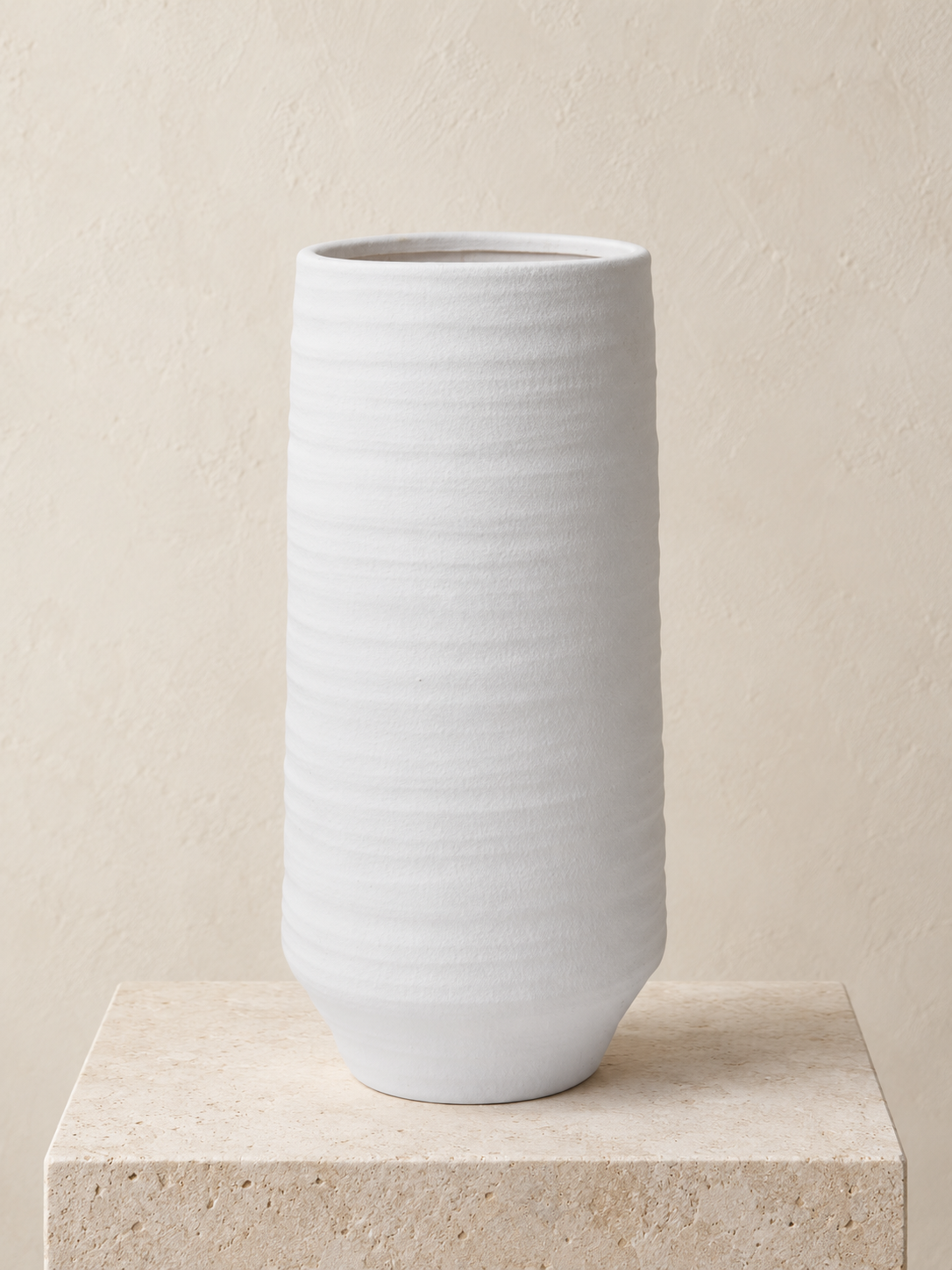 Andrade Vase L Ricardojposada.png