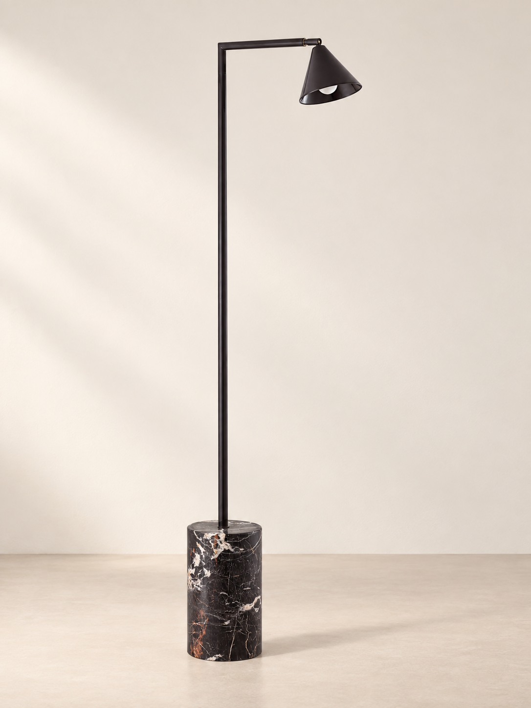 black marble floor lamp simple.png