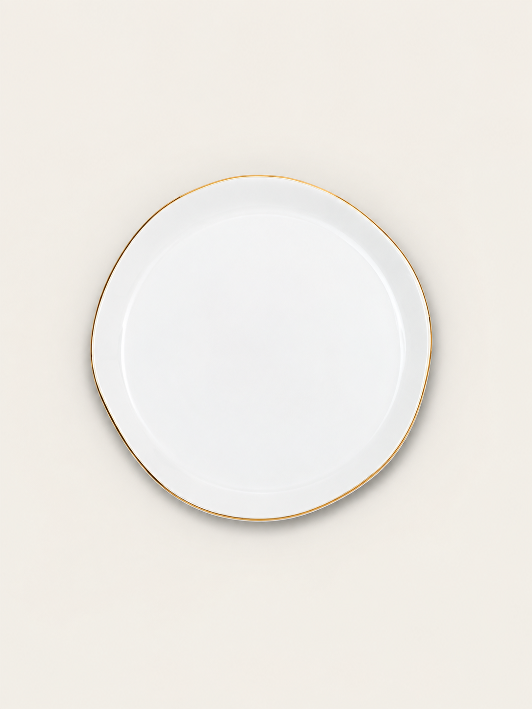White and gold porcelain medium plate.png