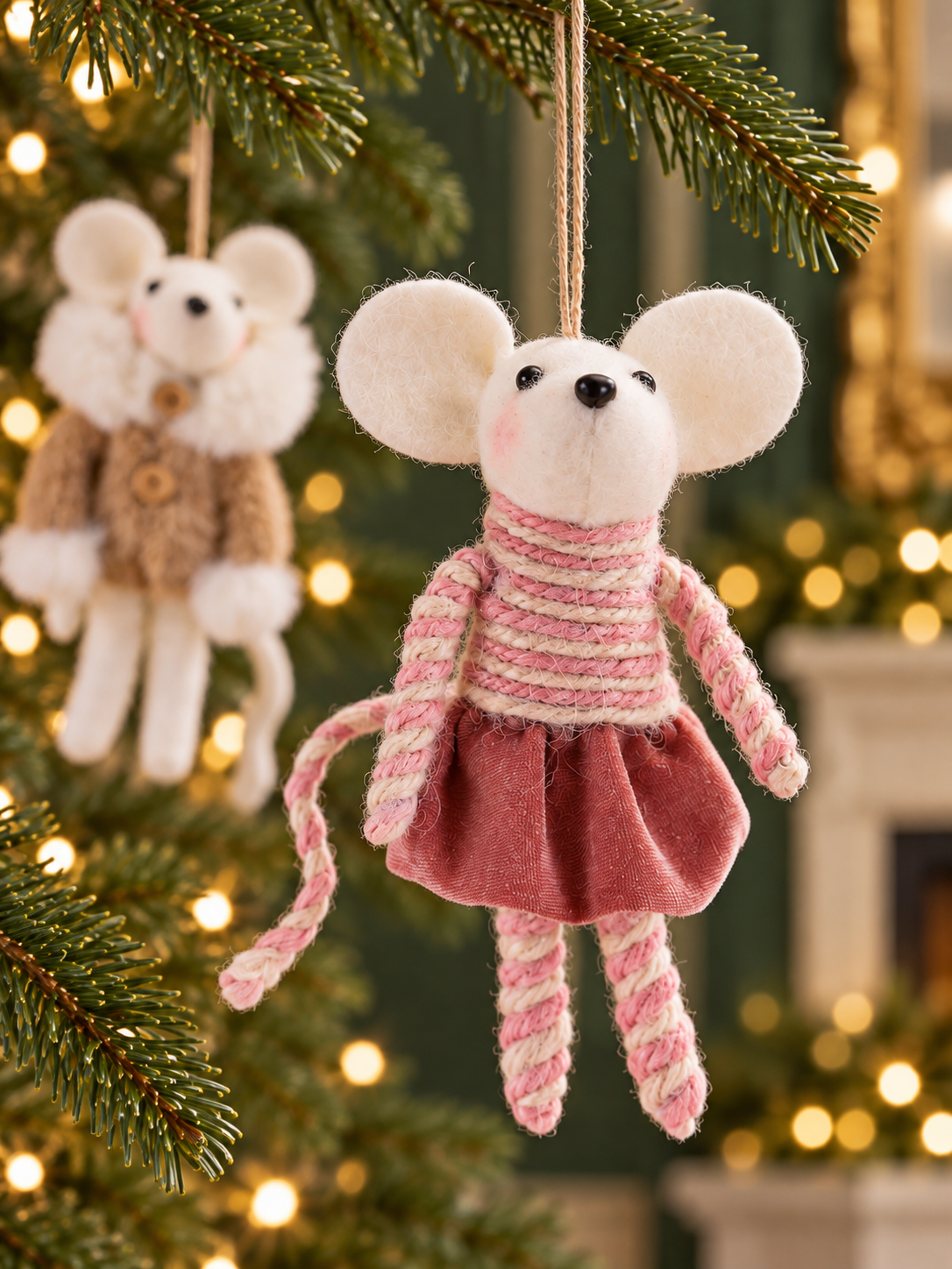 Ivory mouse velvet skirt ornament-2.png