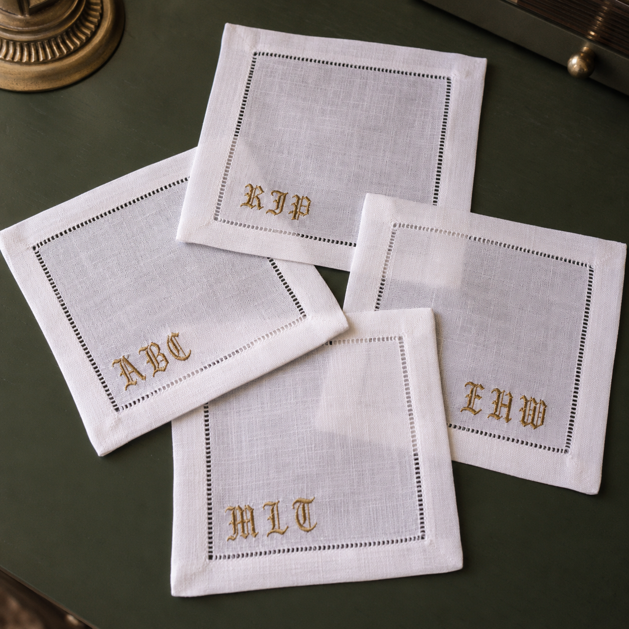set of 4 gold.png