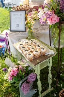 vermont flowers at wedding.JPG