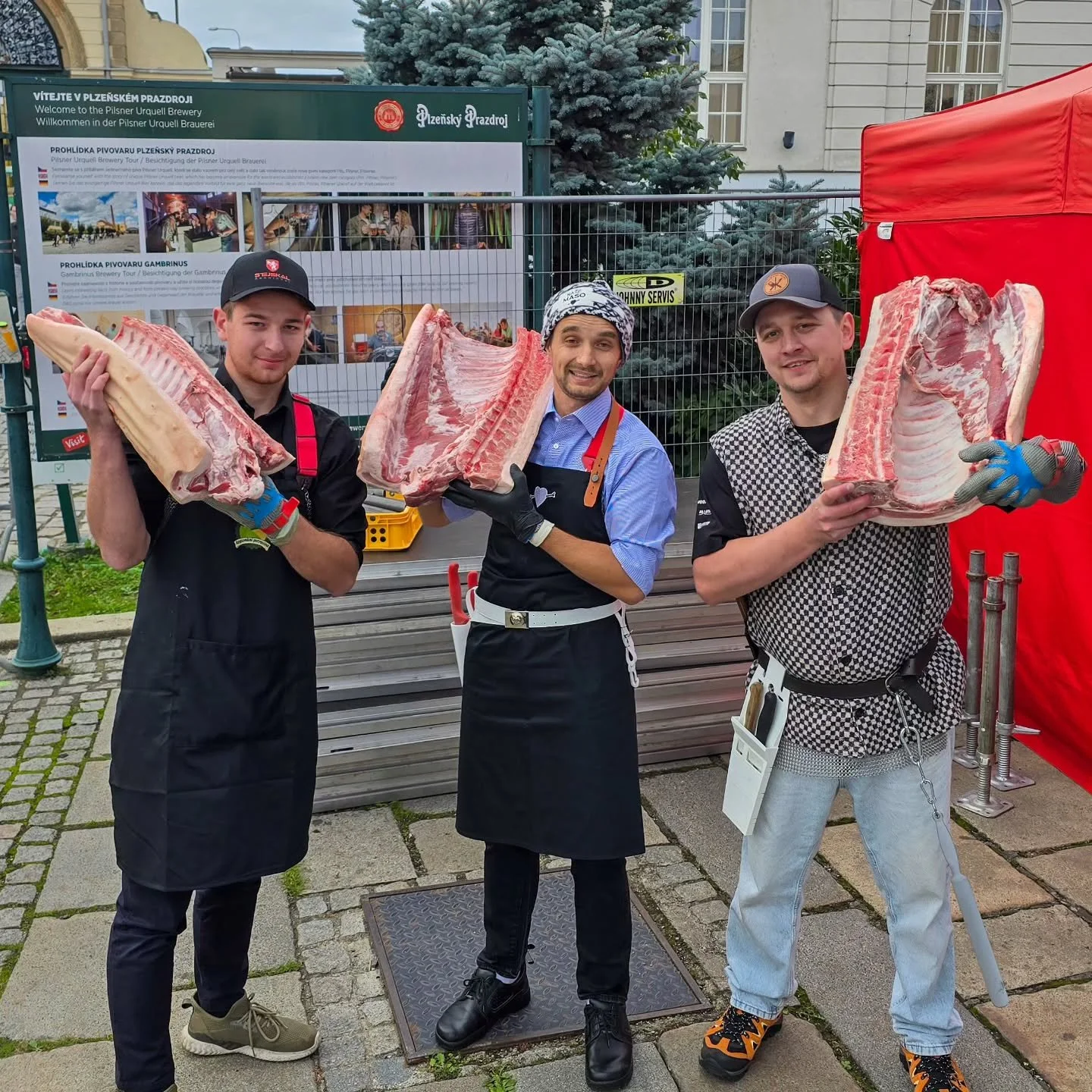 .
Part 6: Czech Butchery Series:
.
Earlier this month I was in Pilsen to judge the very first Czech Republic Butcher Wars, held at the historic Pilsner Urquell Brewery &mdash; the birthplace of Pilsner beer! 🍺🇨🇿
For many of these butchers, it was 