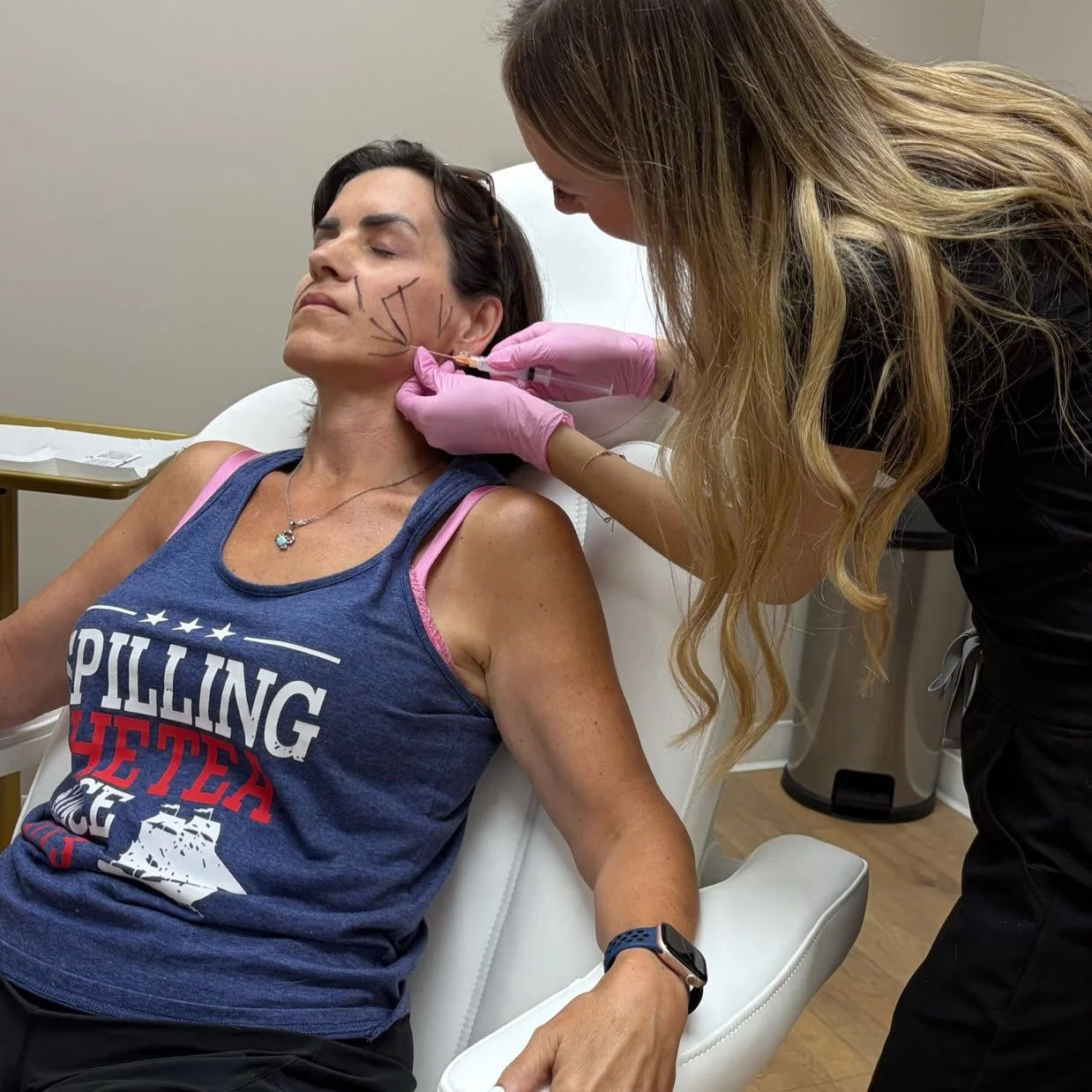 Sculptra Saturday! ❤️

✨ Sculptra isn&rsquo;t a filler&mdash;it&rsquo;s a collagen stimulator.✨

✔️ FDA-approved to treat facial volume loss
✔️ Gradually restores collagen over several weeks to months
✔️ Results can last up to 2 years or longer in ma