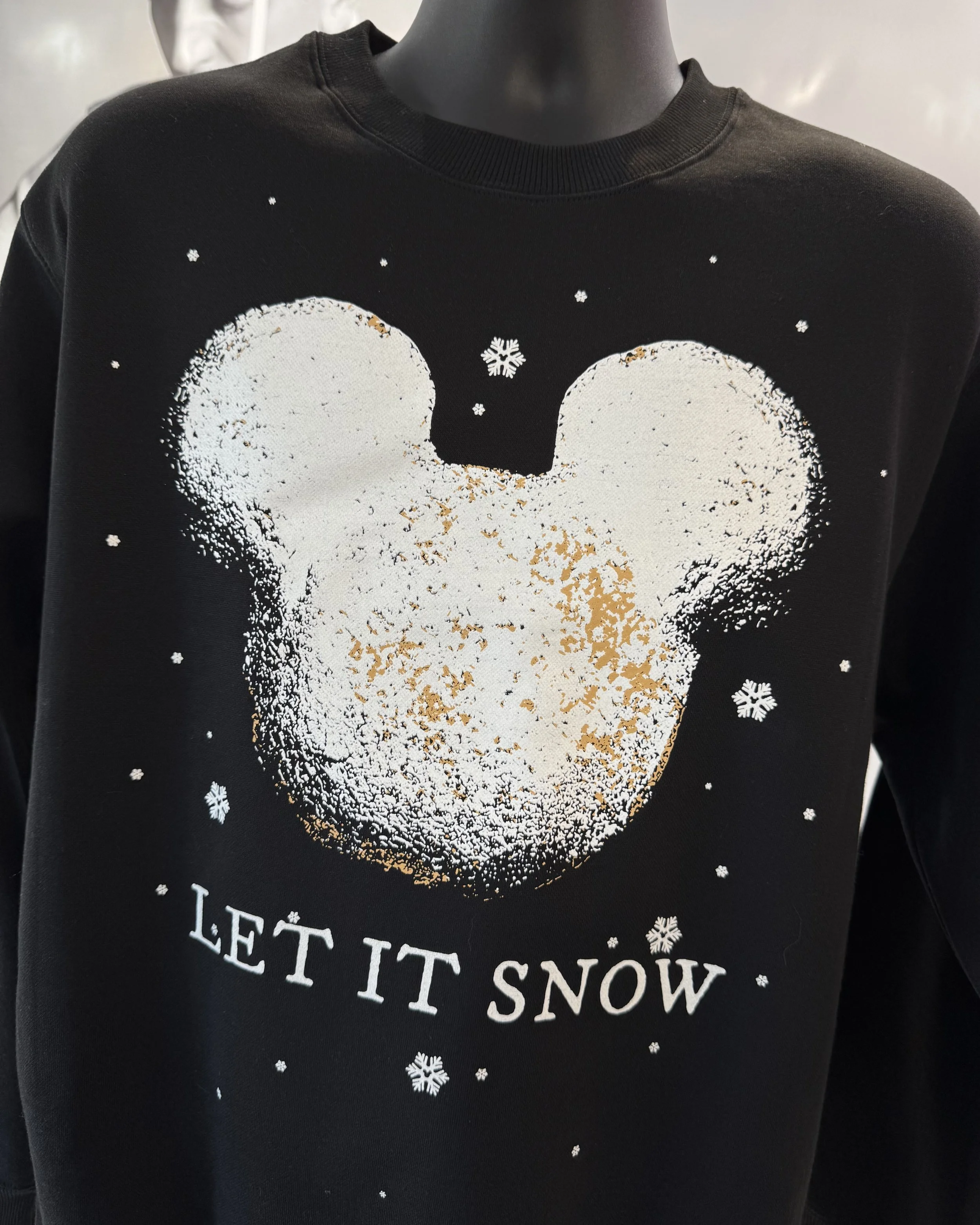 Beignet sweatshirt theme park park hop tees 3.jpg