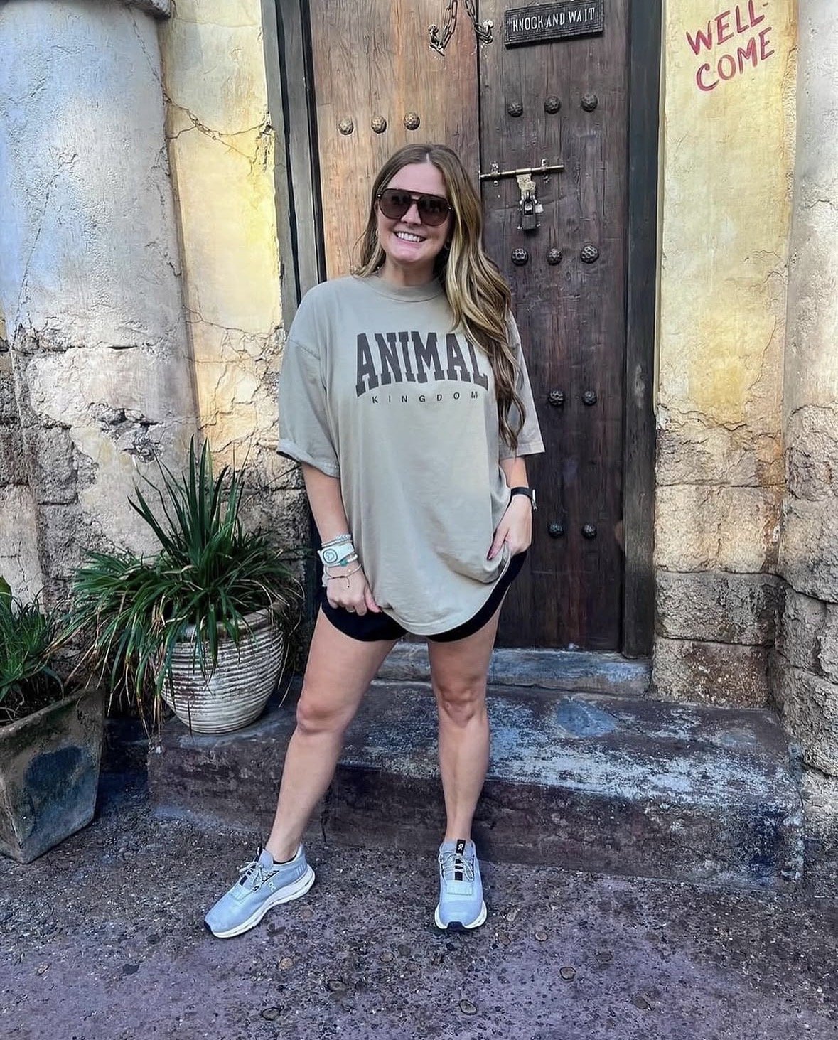 Animal kingdom tee jordan 1.jpg