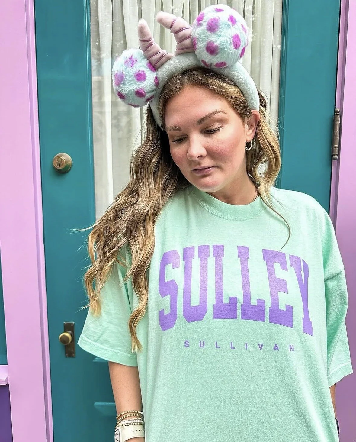 S U L L E Y University Tee - Classic Fit & Oversized