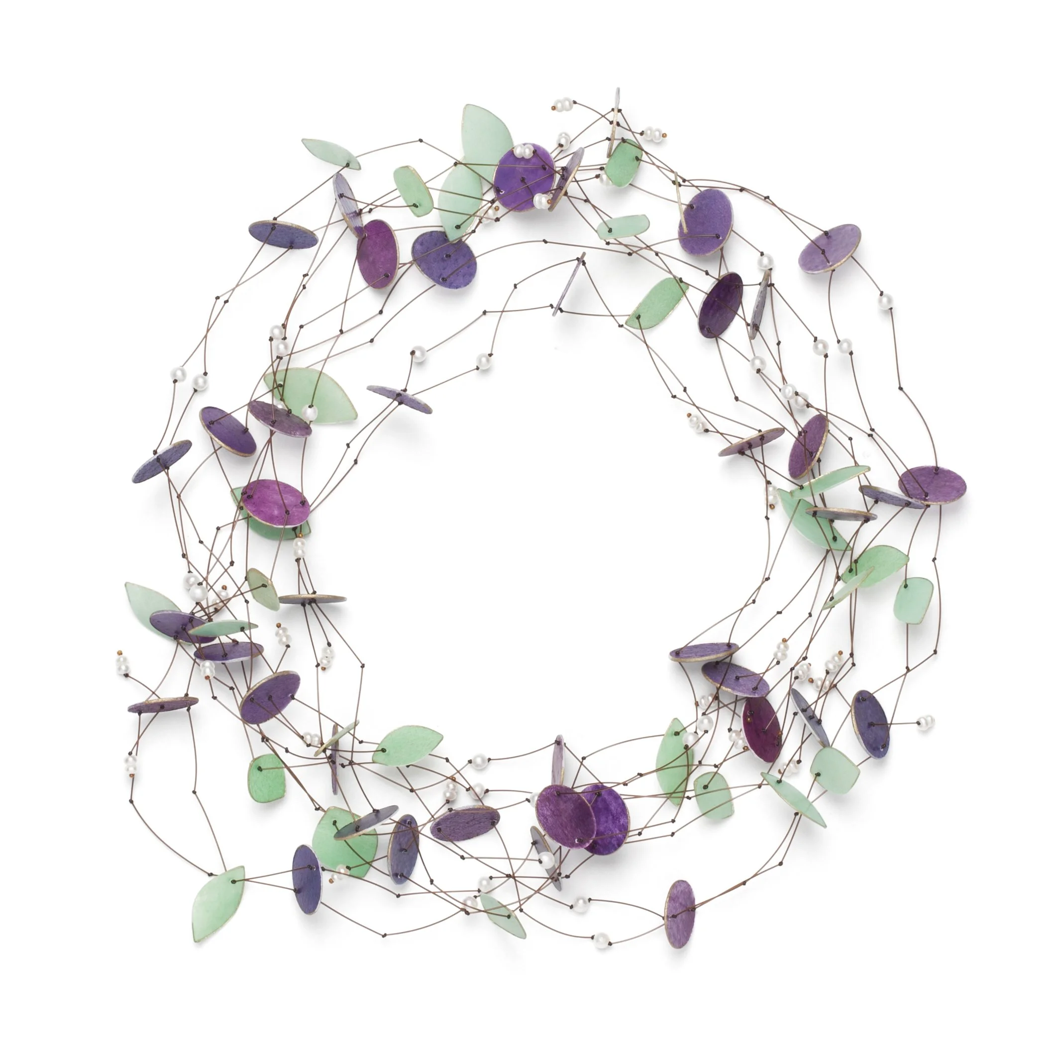 purple-emerald green poetry of lightness Pergamentkette.jpg