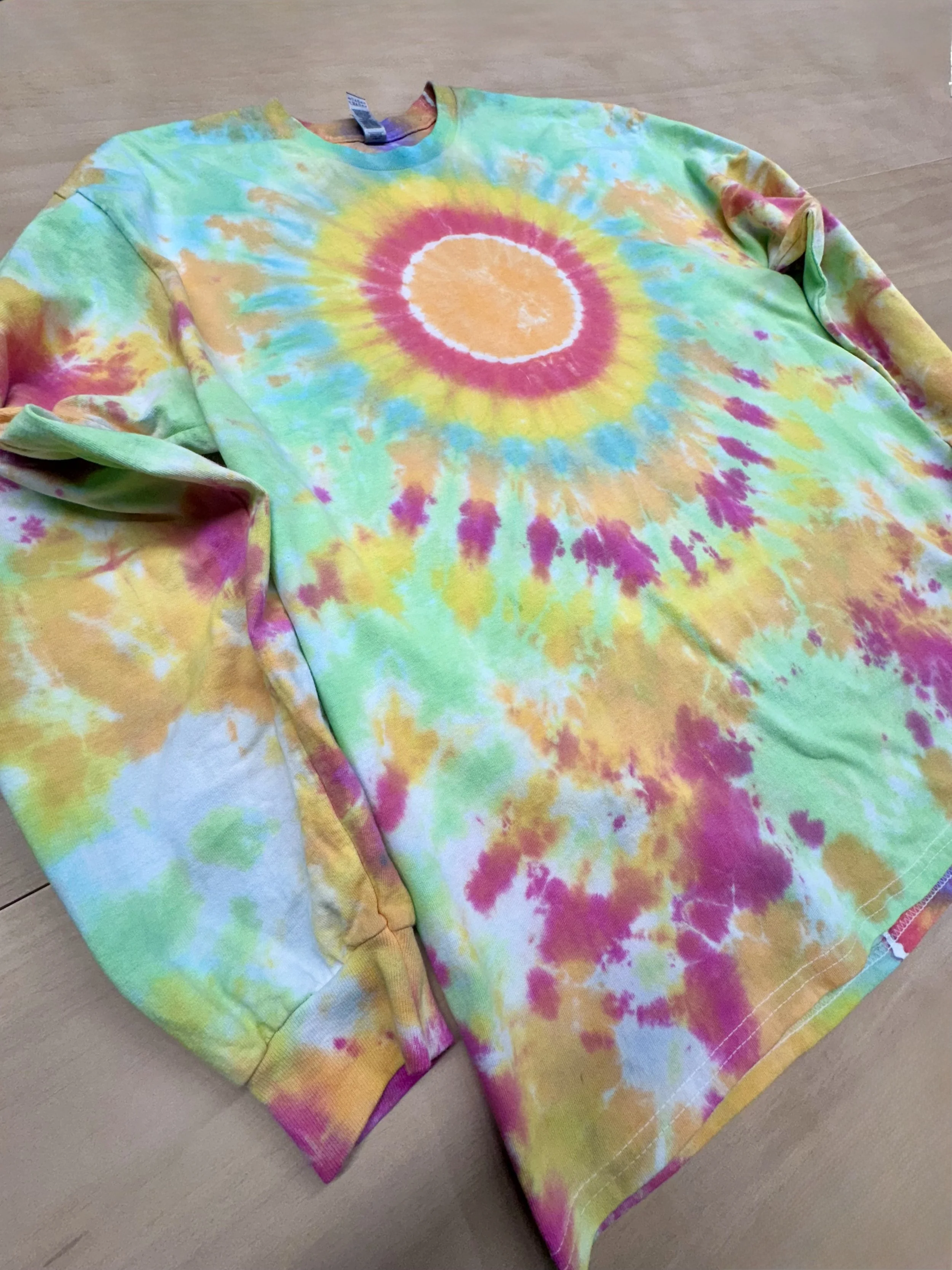 Psychedelic Neon Burst with Spine (XL)