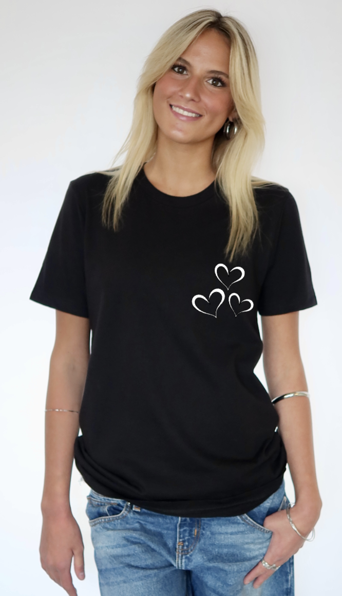 Black Tee Heart Cluster Lapel.png