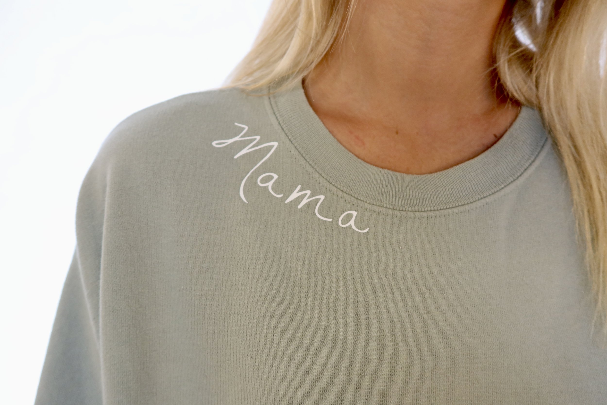 "Mama" + sleeve name sweatshirt