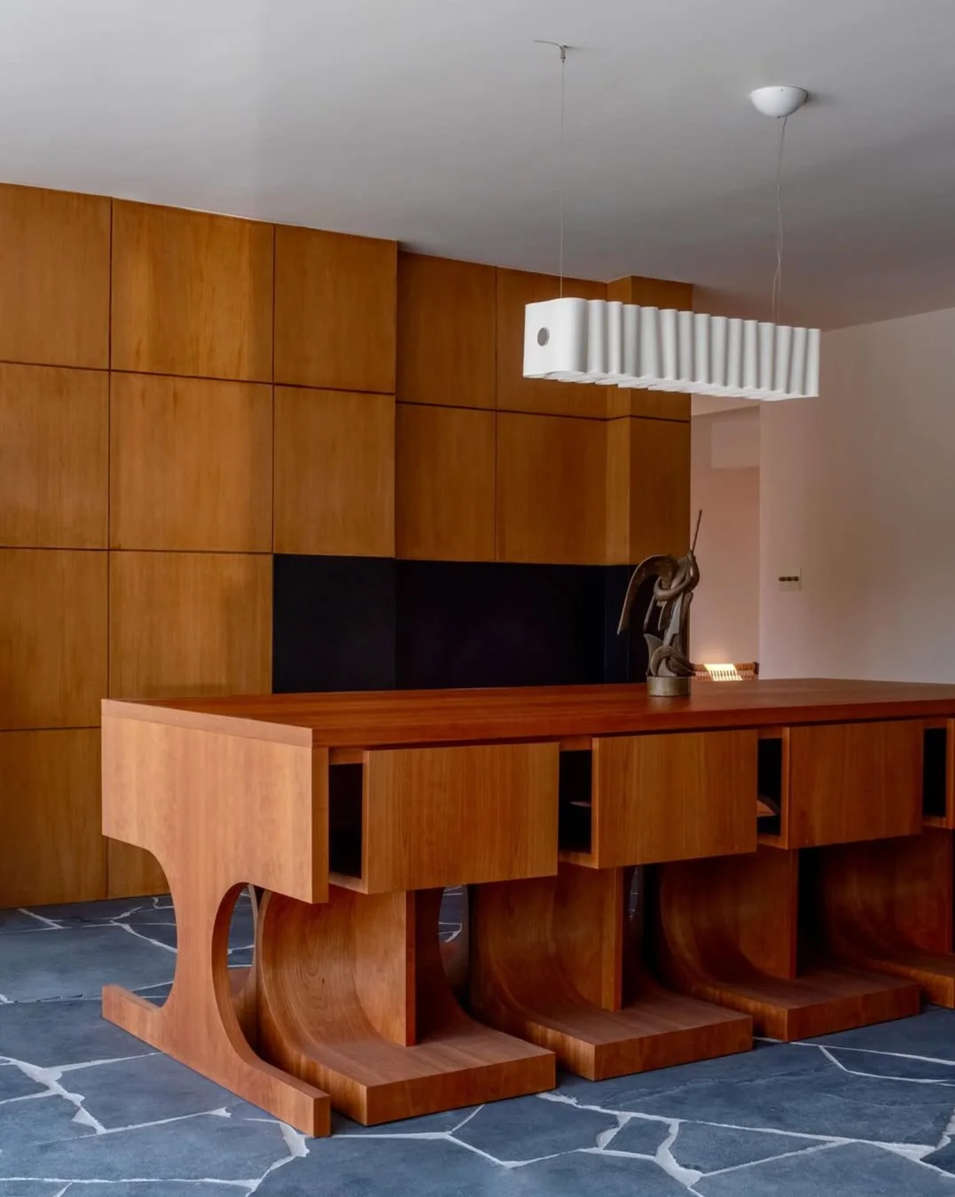 Willett / Radi Table & Chairs