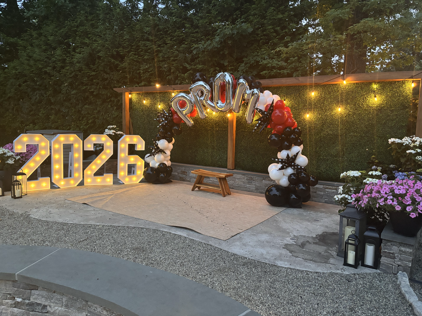 Prom-2.png