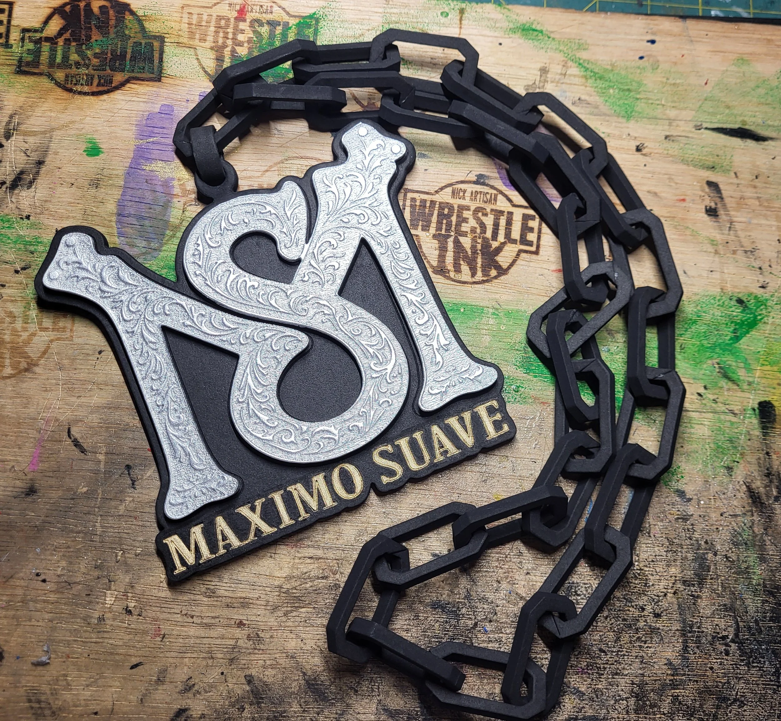 Maximo Suave foam pendant 