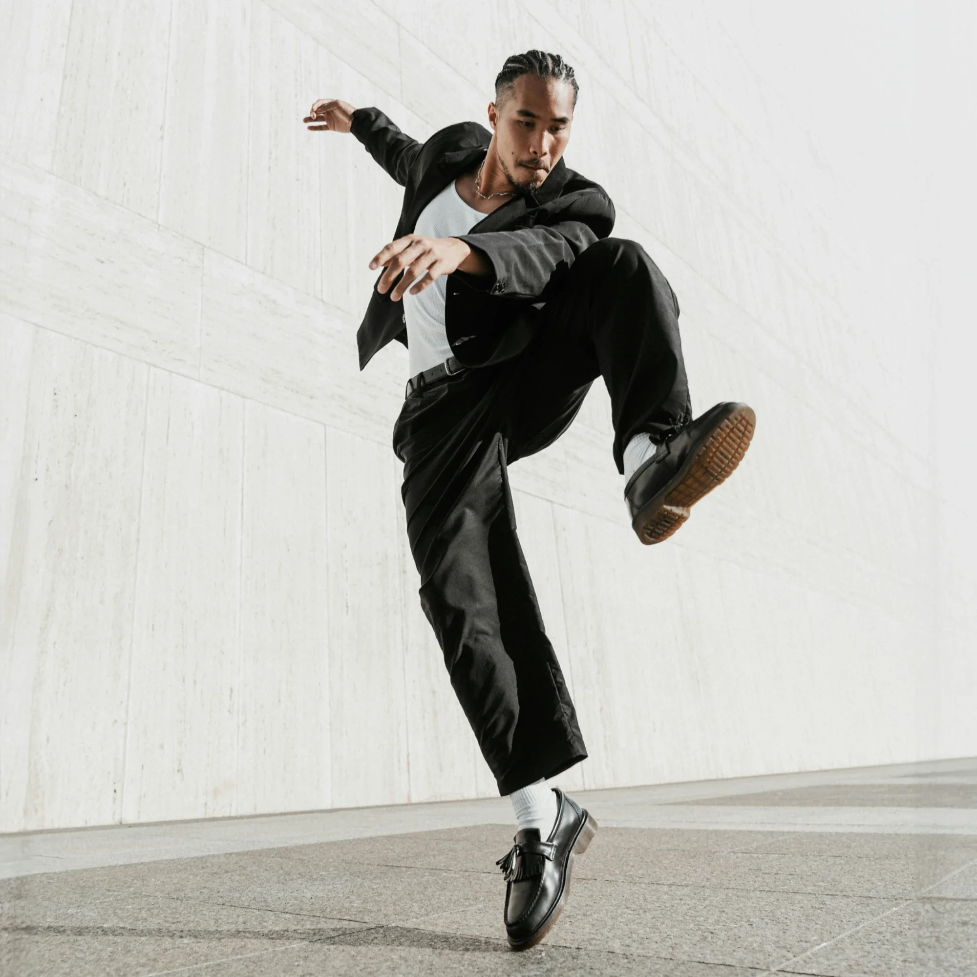 Tips for Safely Using High-Intensity Laser Therapy During Performance Weeks