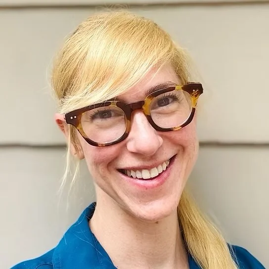 Jessie Patz, physical therapist at FlySpace Physical Therapy in New York - the go-to performing arts physical therapists.