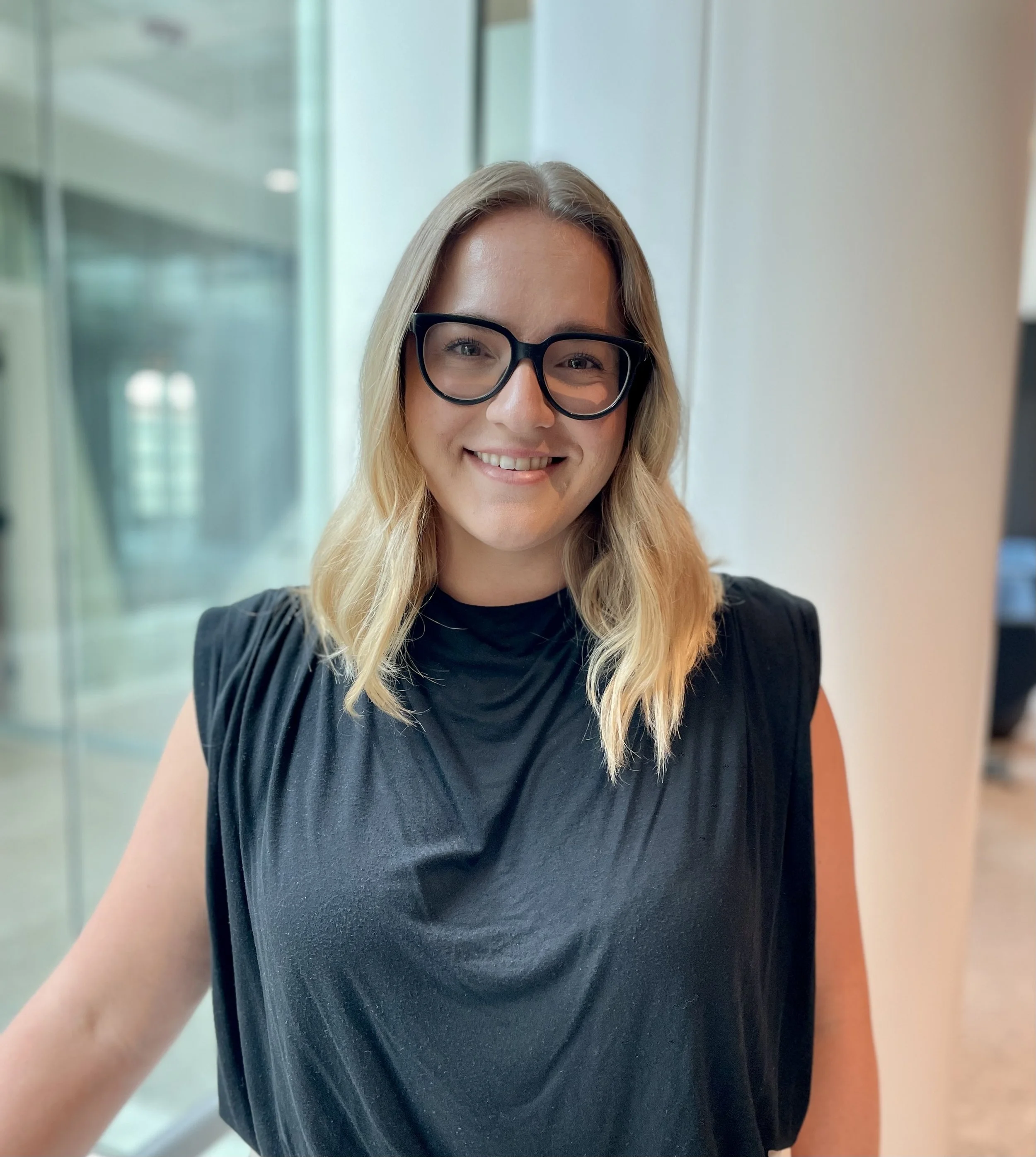 Haley Loeffler, physical therapist at FlySpace Physical Therapy in New York - the go-to performing arts physical therapists.