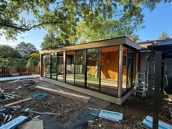 Custom Enclosed Patio with Low-Profile Deck – Portland, OR
