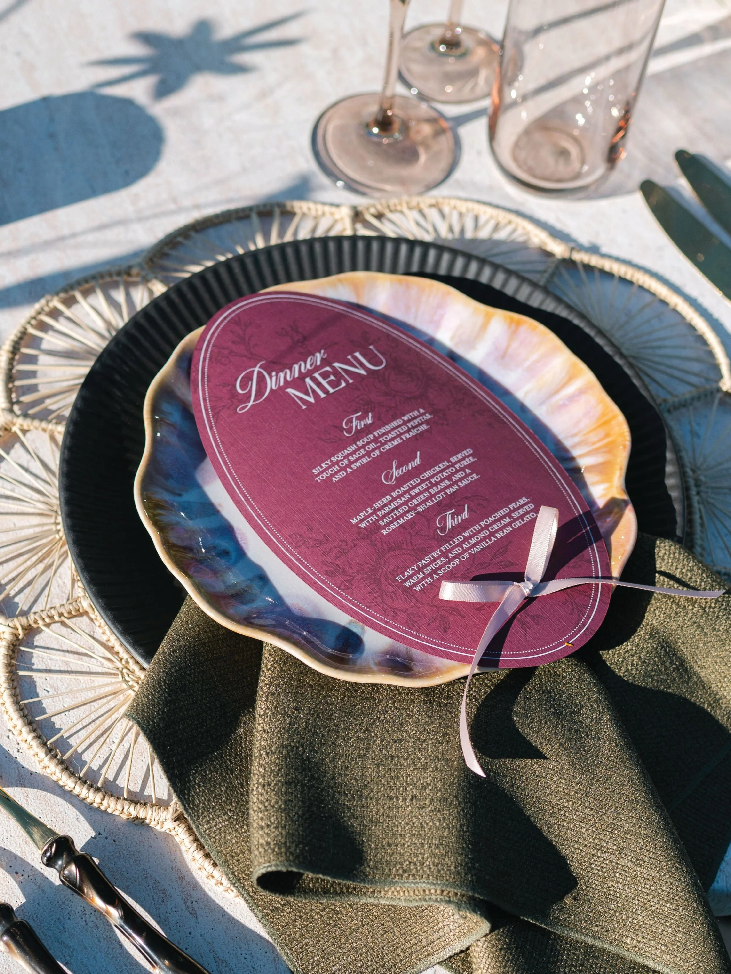 Breaking news: burgundy doesn&rsquo;t hibernate after Fall

Looking to level up your next event? Let chat 🤎

Rentals &amp; Design: @theconfettistudio 
Photography: @alyssaryanphotography 
Paper Goods: @stetsonstudios 
Florals: @thewildflowersaz 
Con