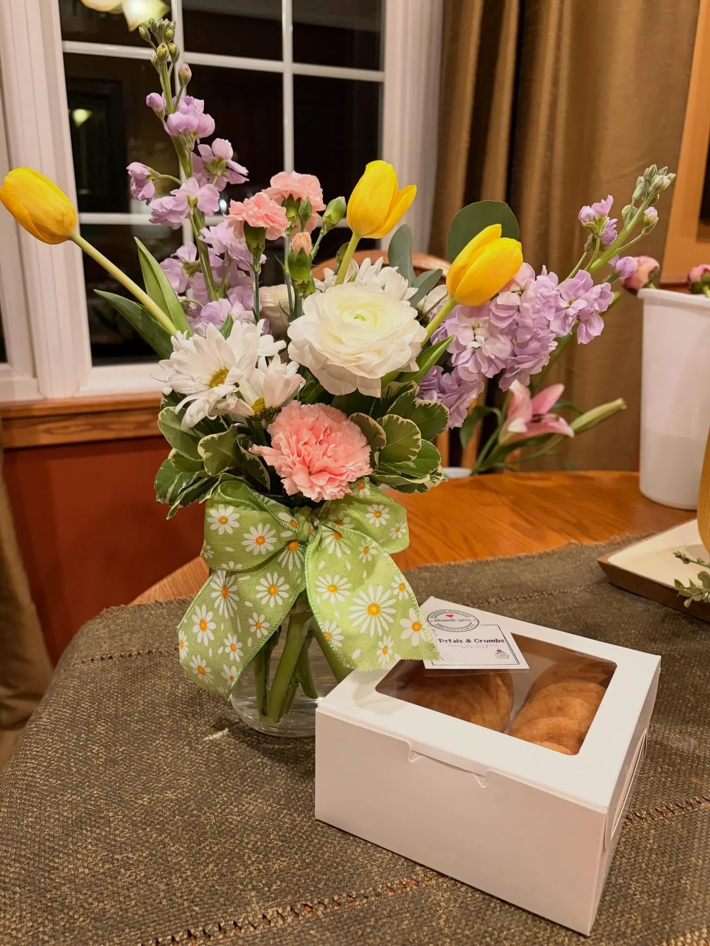 Bouquet and cookies.jpg